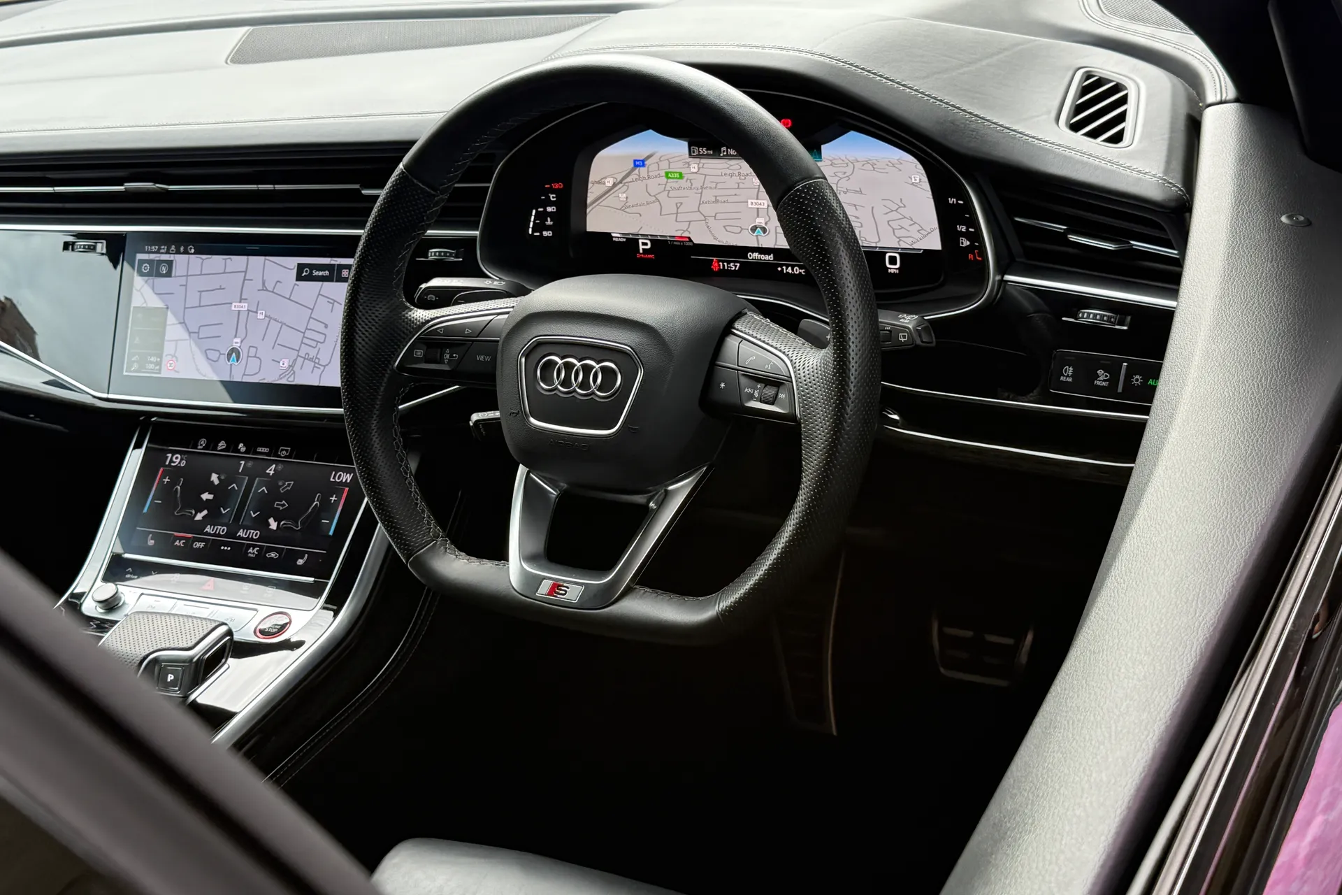 Audi Q8 thumbnail image number 34