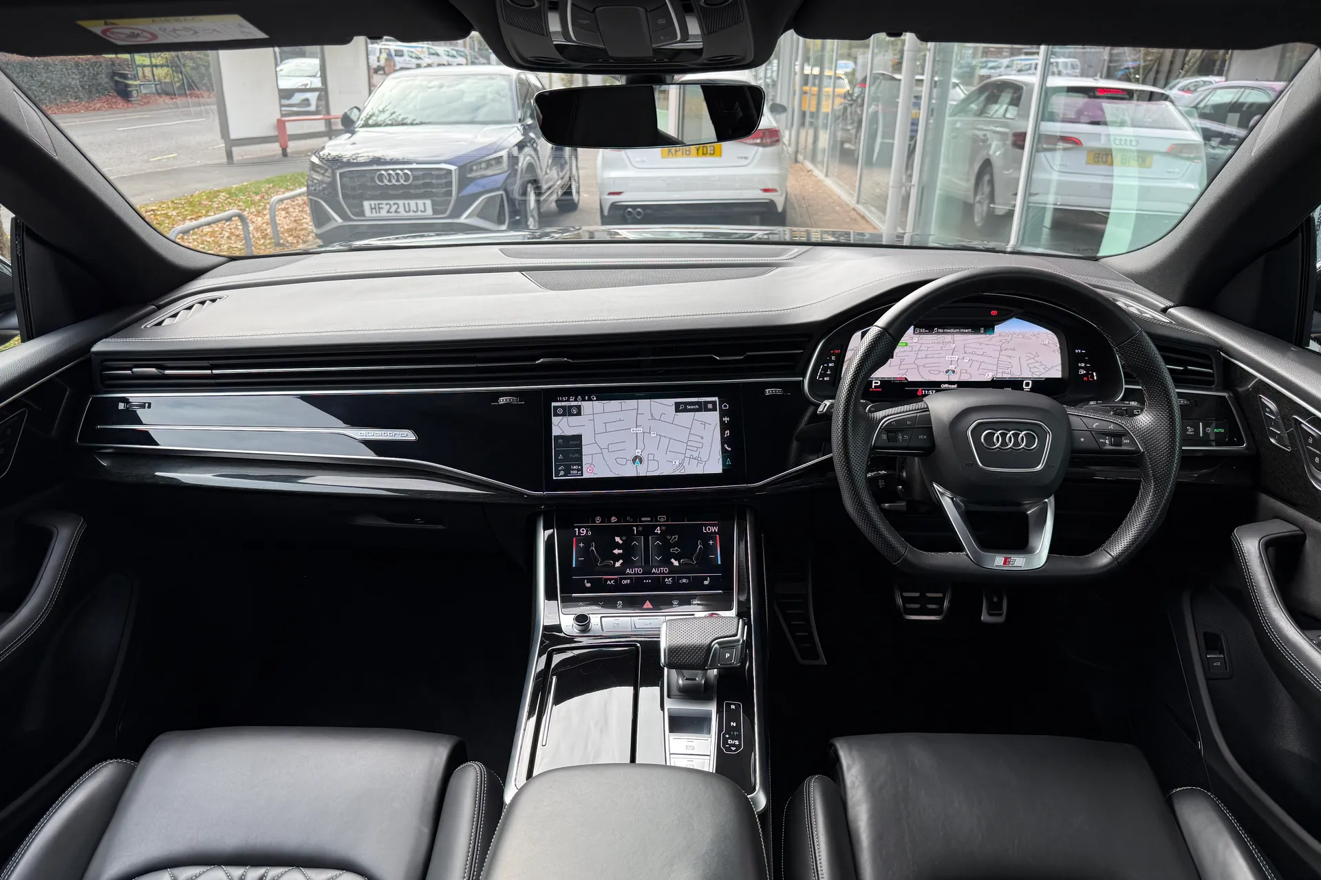 Audi Q8 thumbnail image number 3