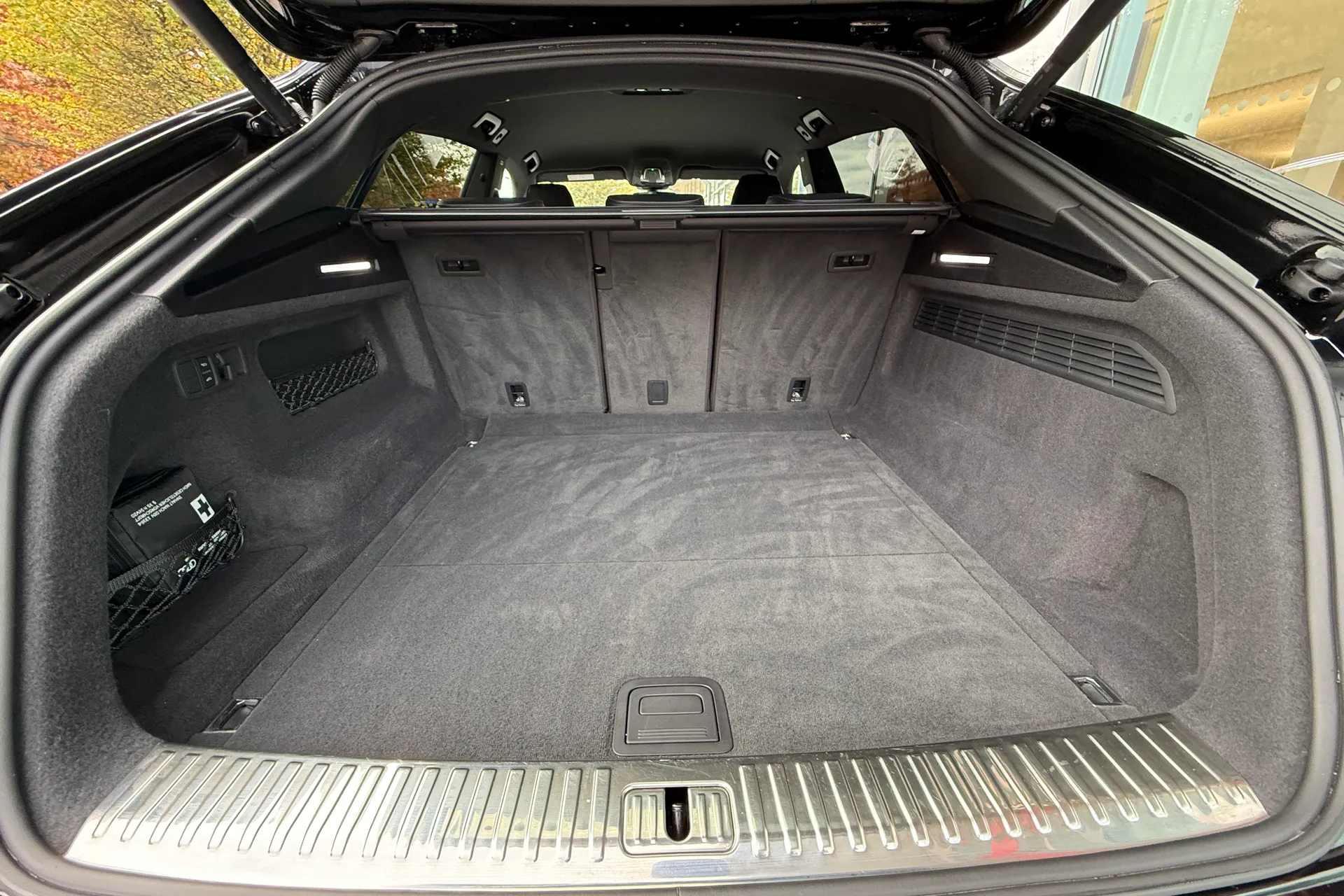 Audi Q8 thumbnail image number 49