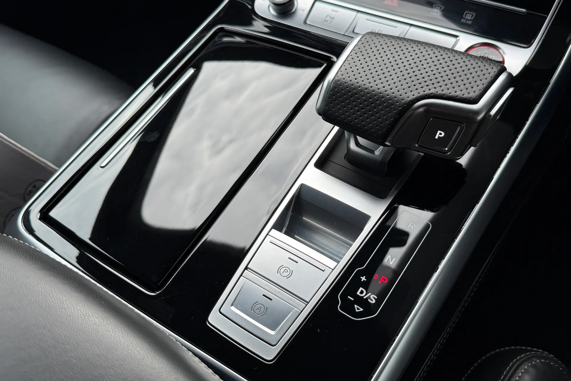 Audi Q8 thumbnail image number 28