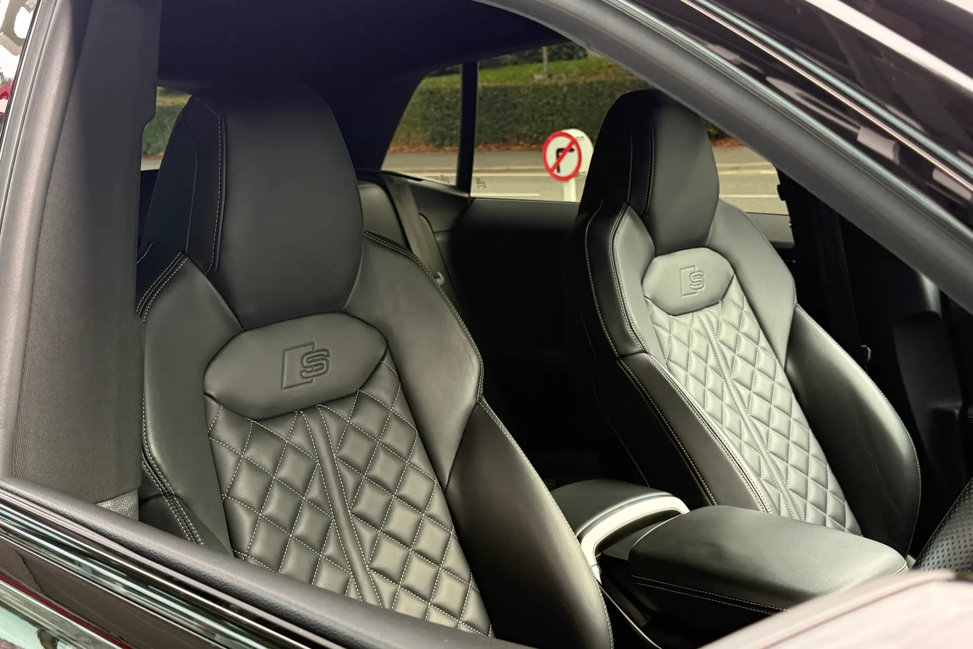 Audi Q8 thumbnail image number 35