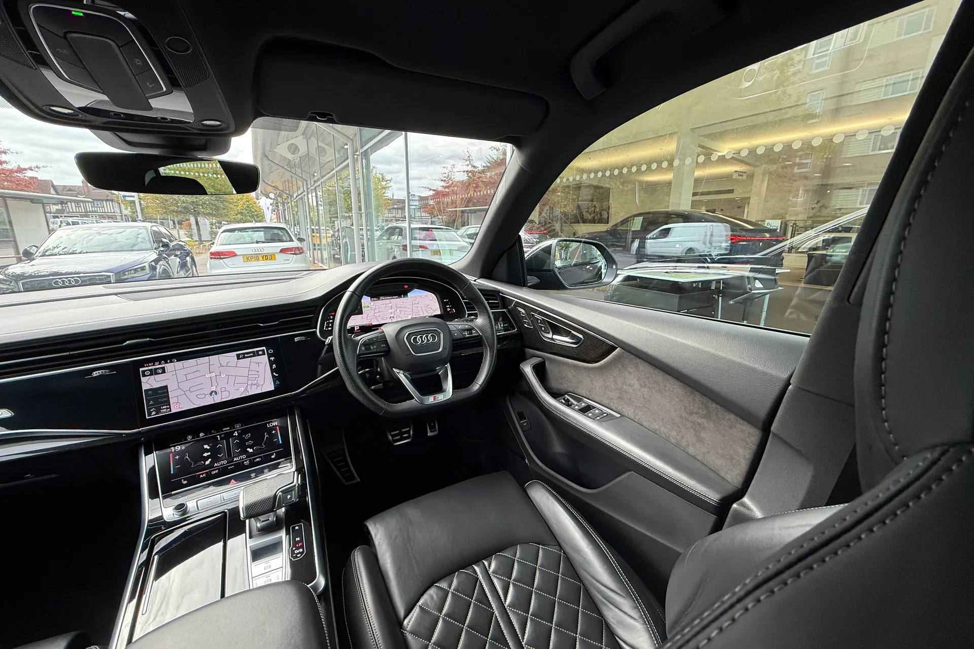 Audi Q8 thumbnail image number 41