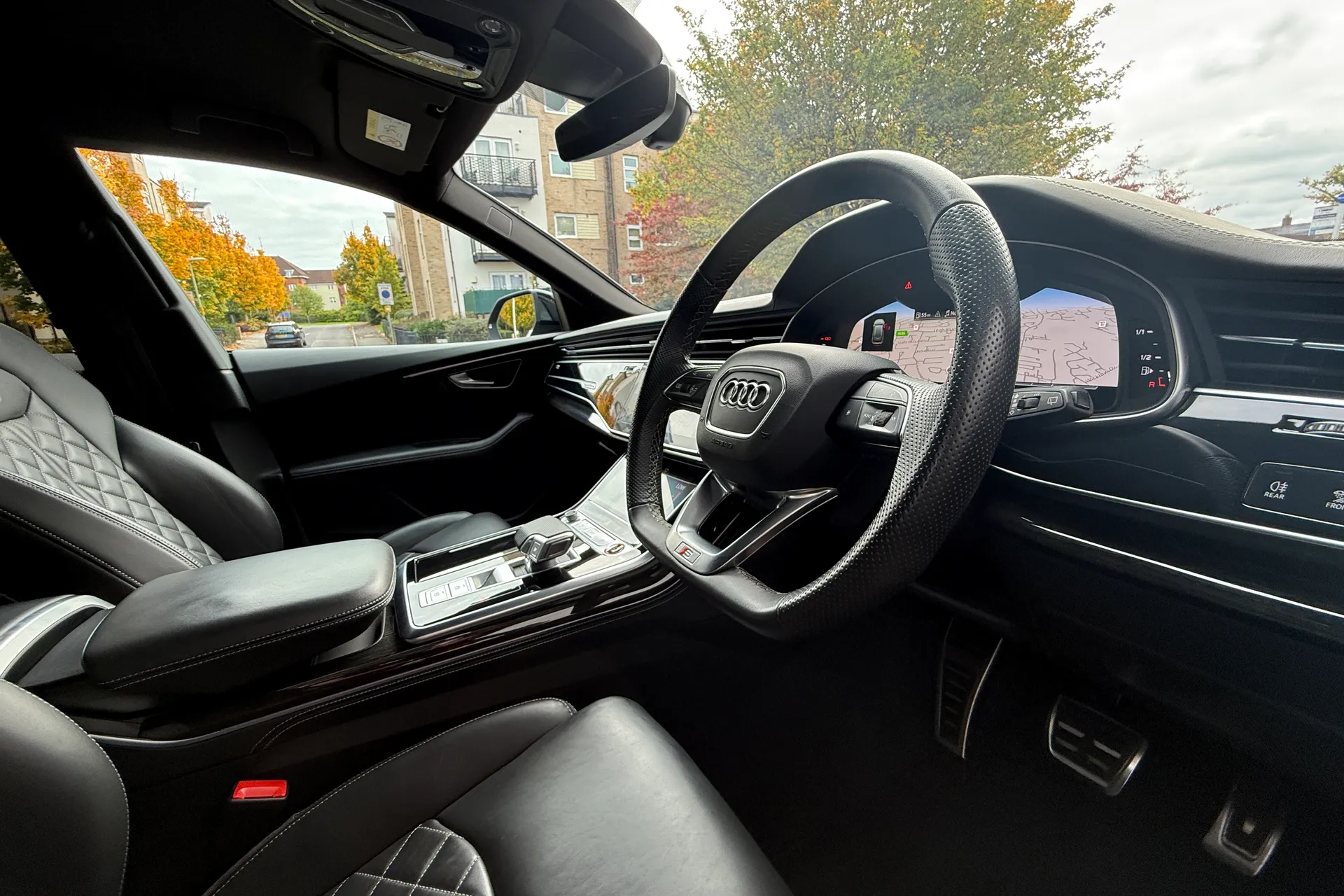 Audi Q8 thumbnail image number 11