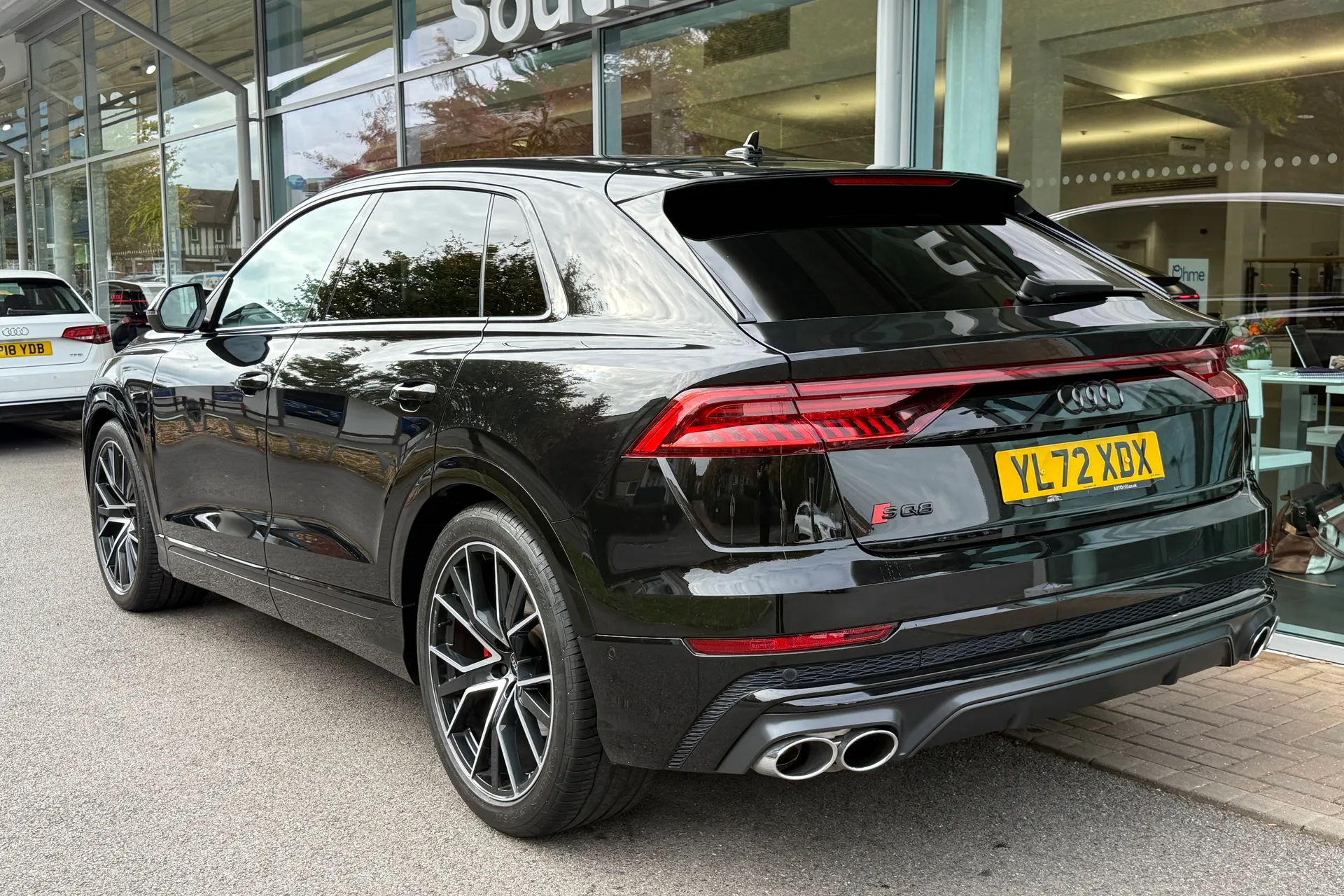 Audi Q8 thumbnail image number 10
