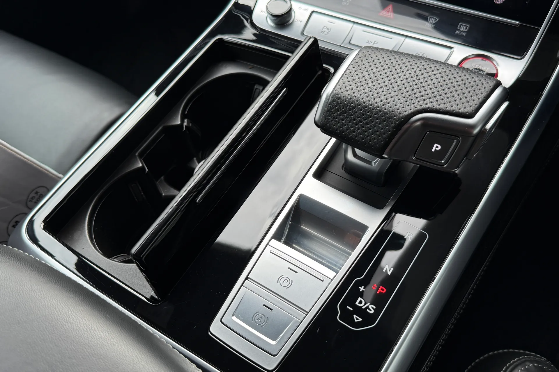 Audi Q8 thumbnail image number 29