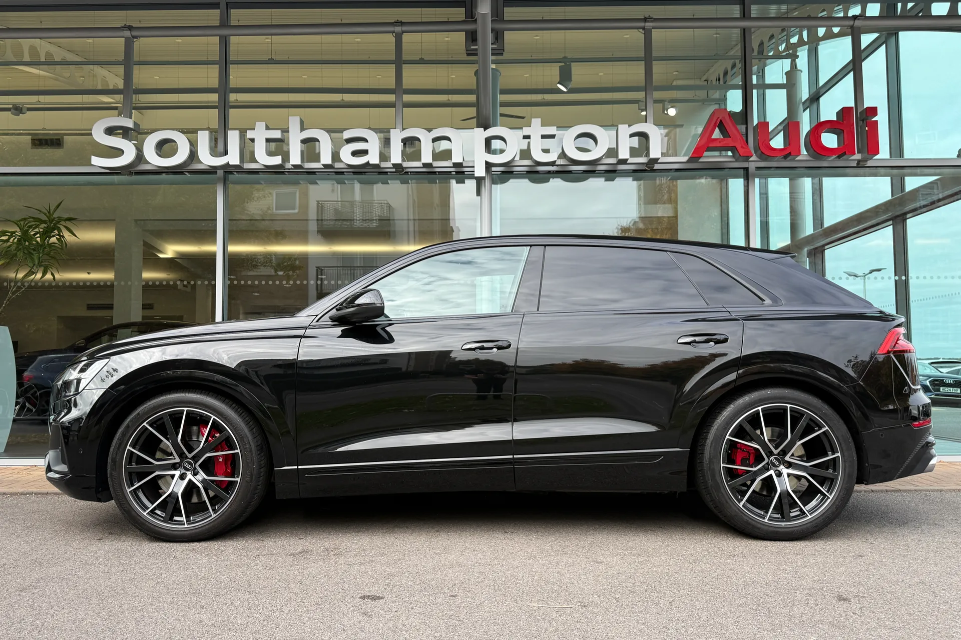 Audi Q8 thumbnail image number 52