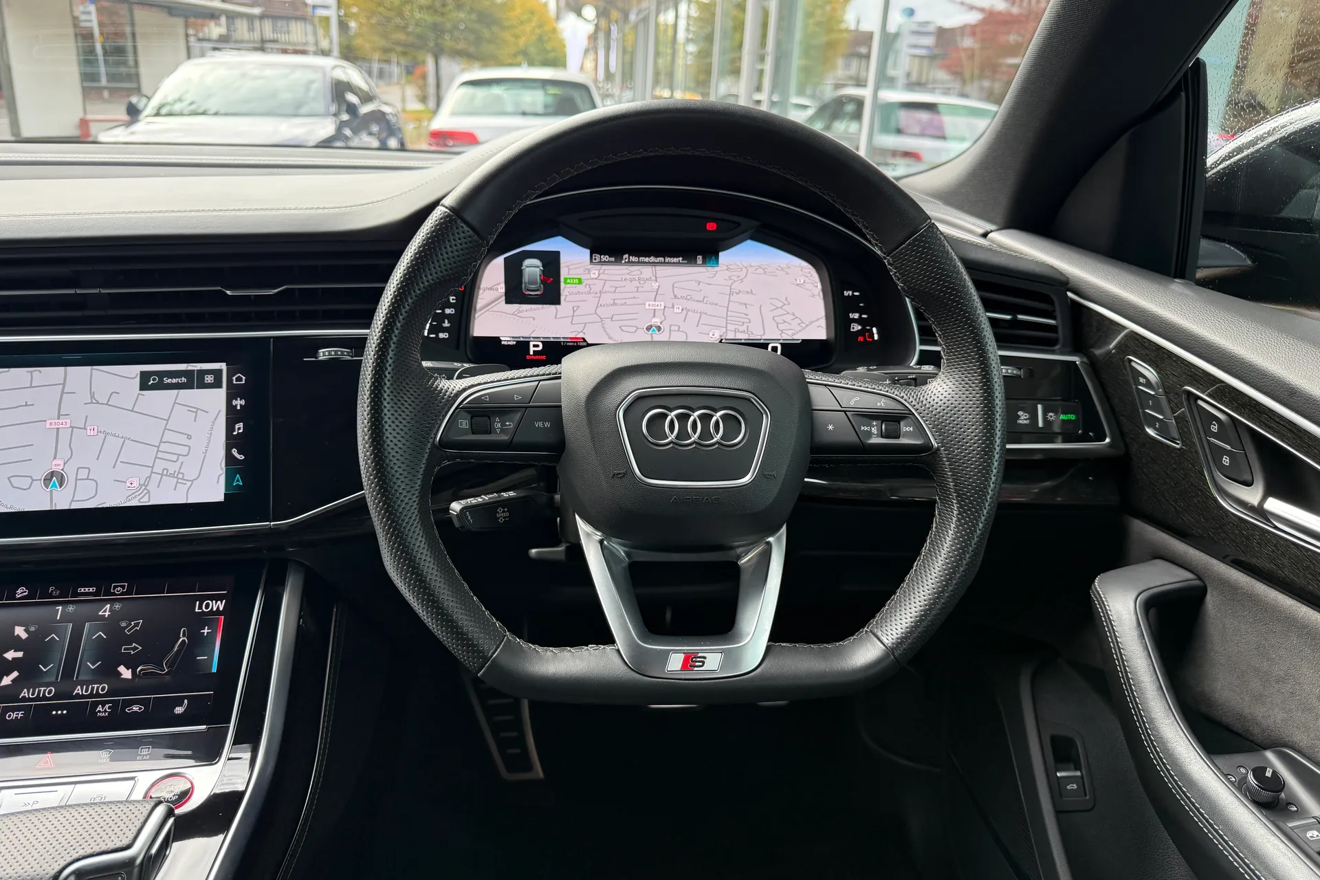 Audi Q8 thumbnail image number 40