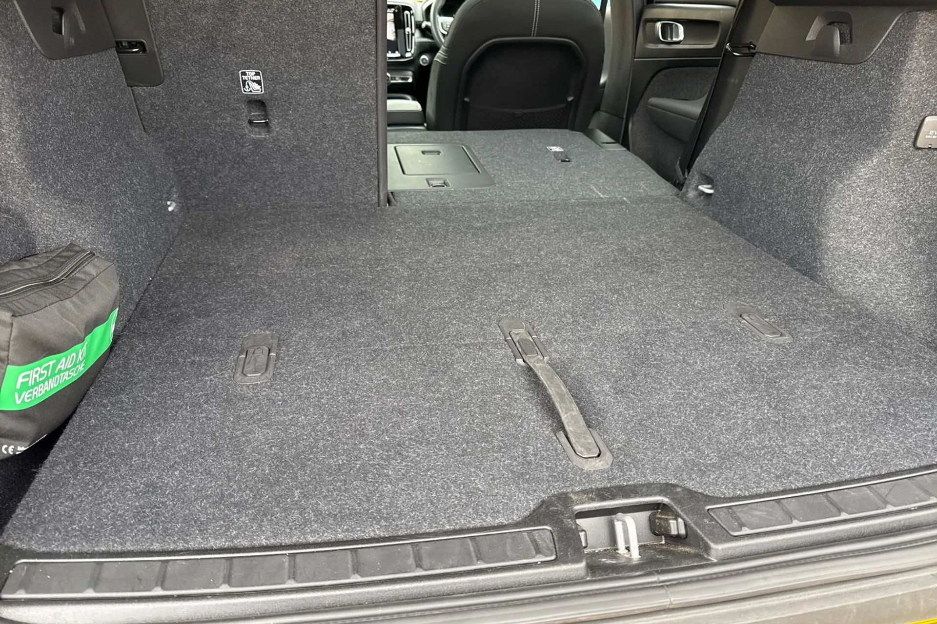 Volvo XC40 thumbnail image number 22