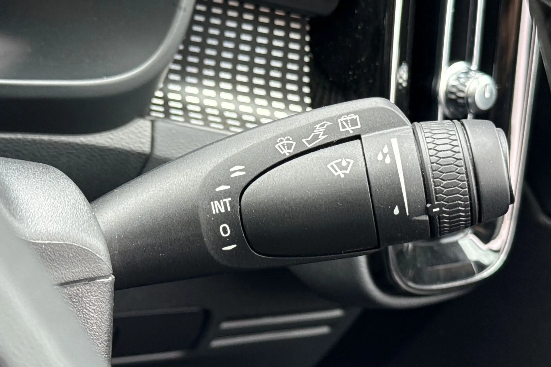 Volvo XC40 thumbnail image number 49