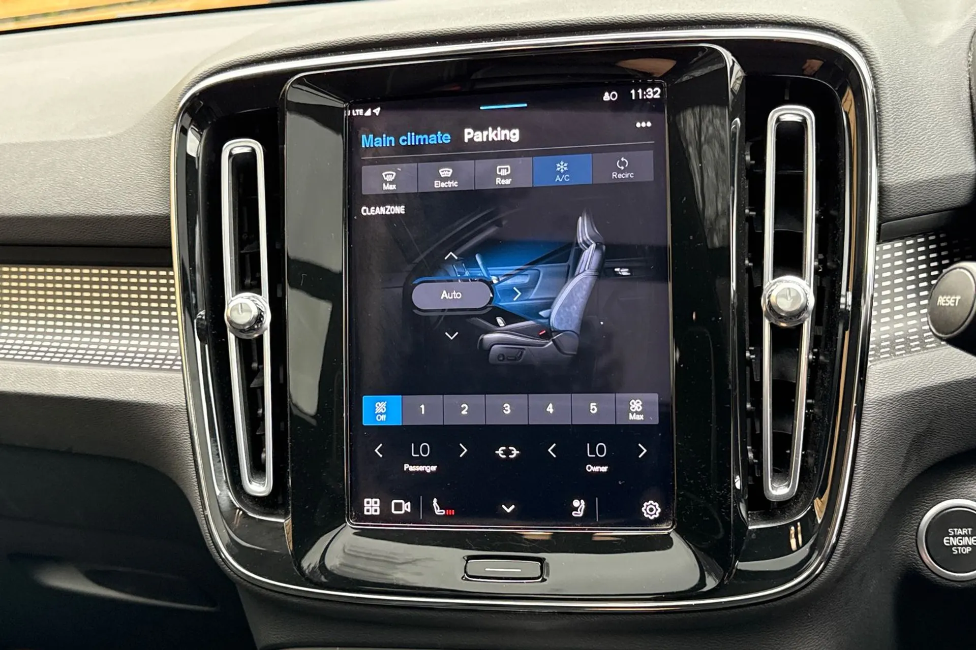 Volvo XC40 thumbnail image number 37