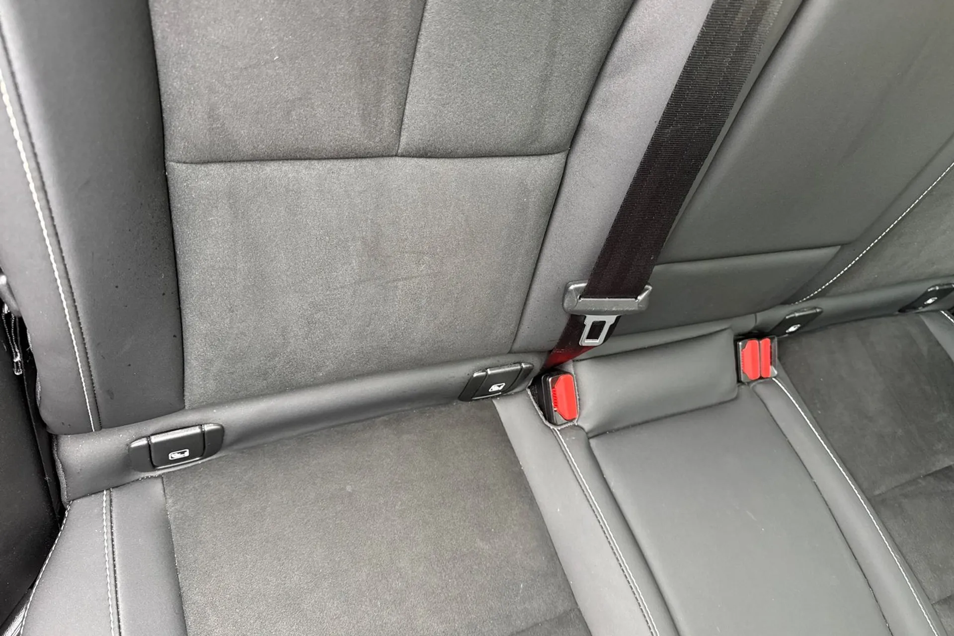 Volvo XC40 thumbnail image number 25