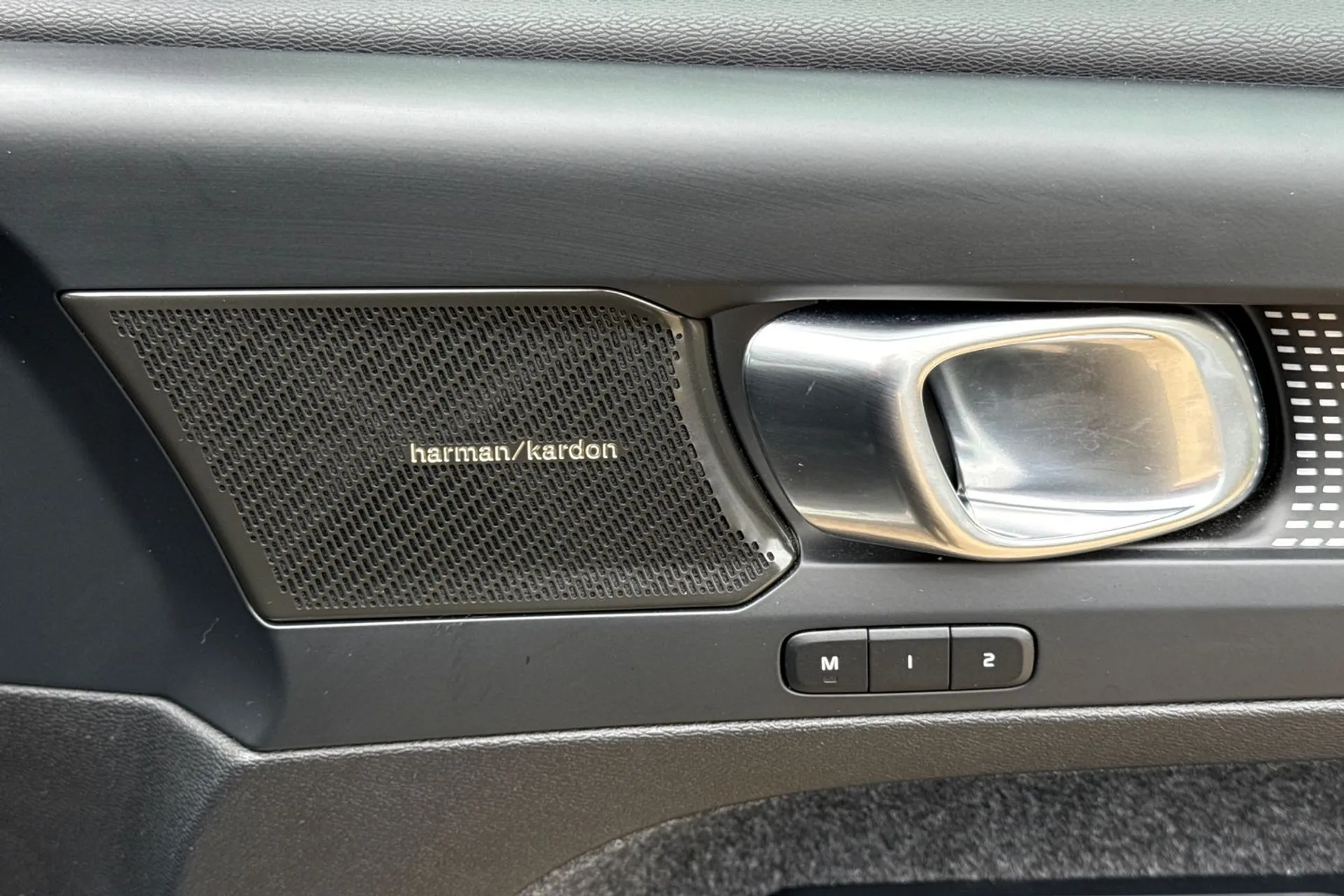 Volvo XC40 thumbnail image number 40