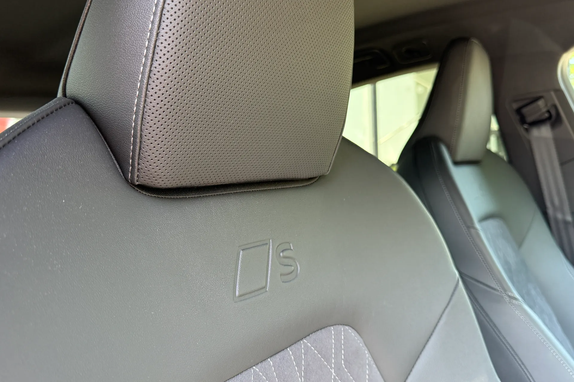 Audi A5 thumbnail image number 25