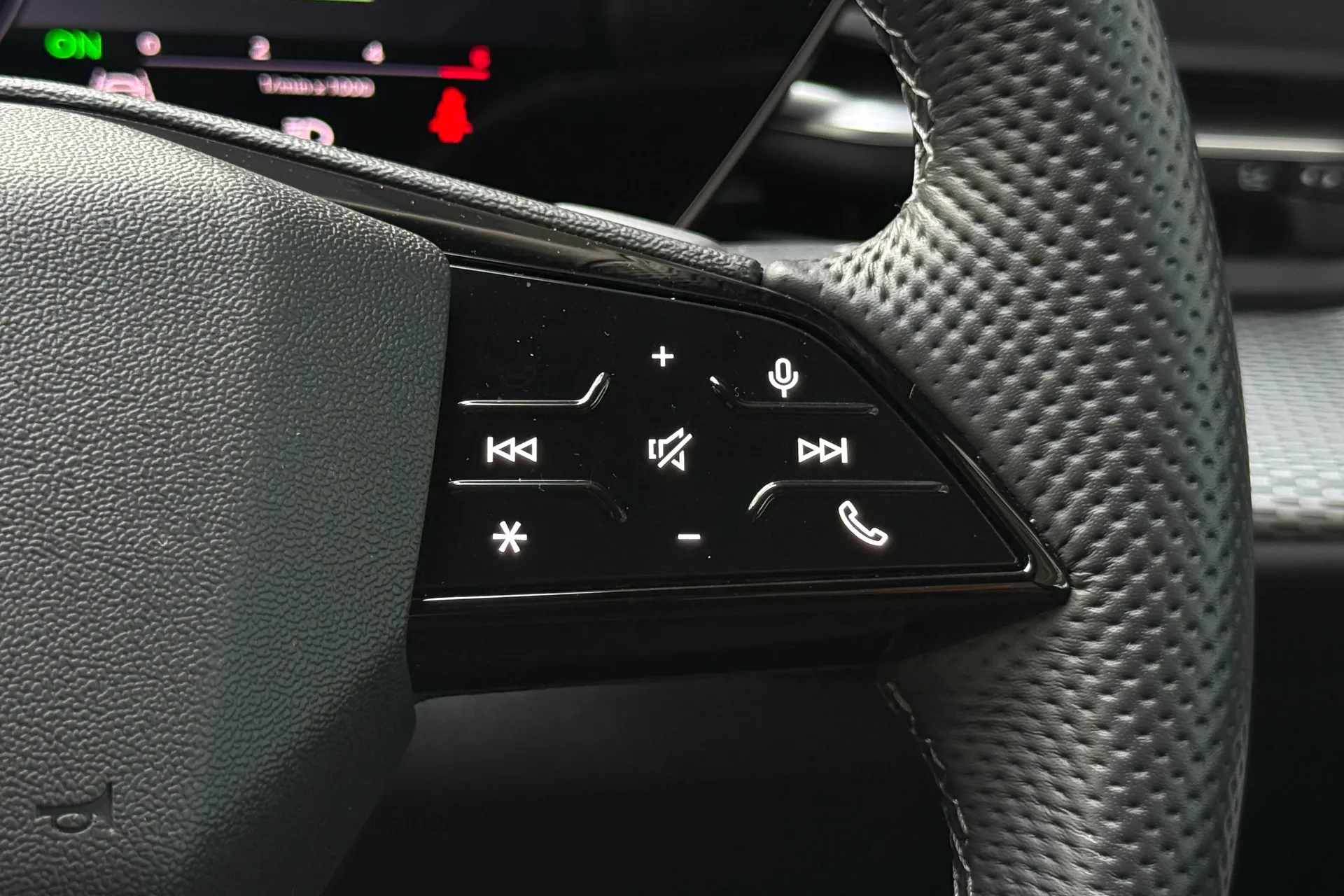 Audi Q5 thumbnail image number 8