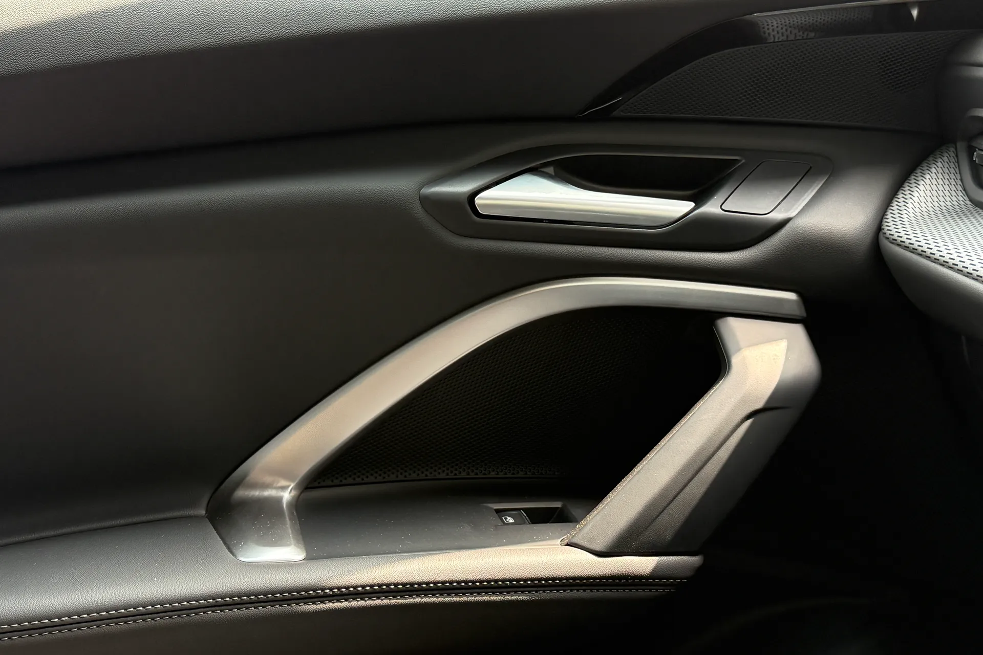 Audi Q5 thumbnail image number 22