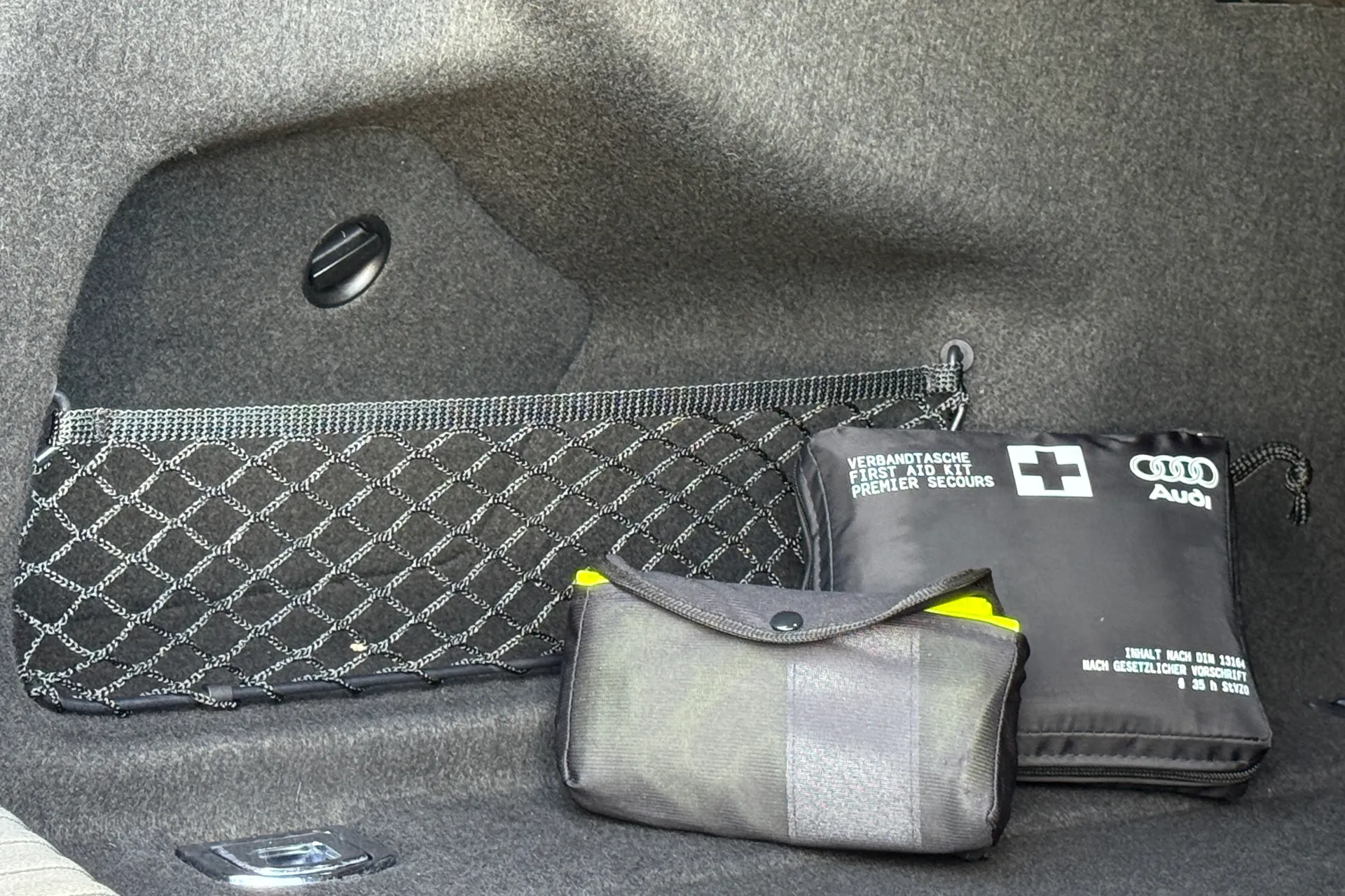 Audi A6 thumbnail image number 33