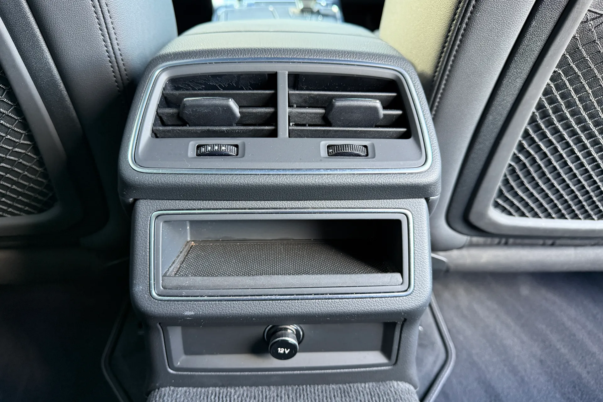 Audi A6 thumbnail image number 26