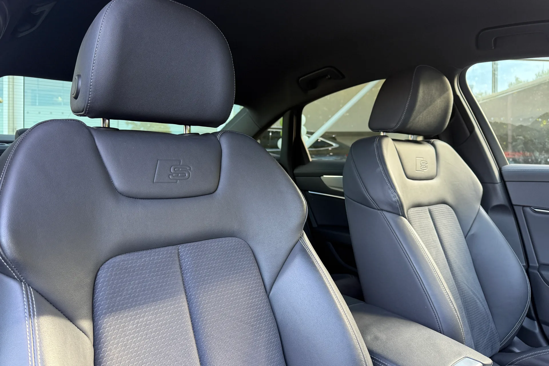 Audi A6 thumbnail image number 46