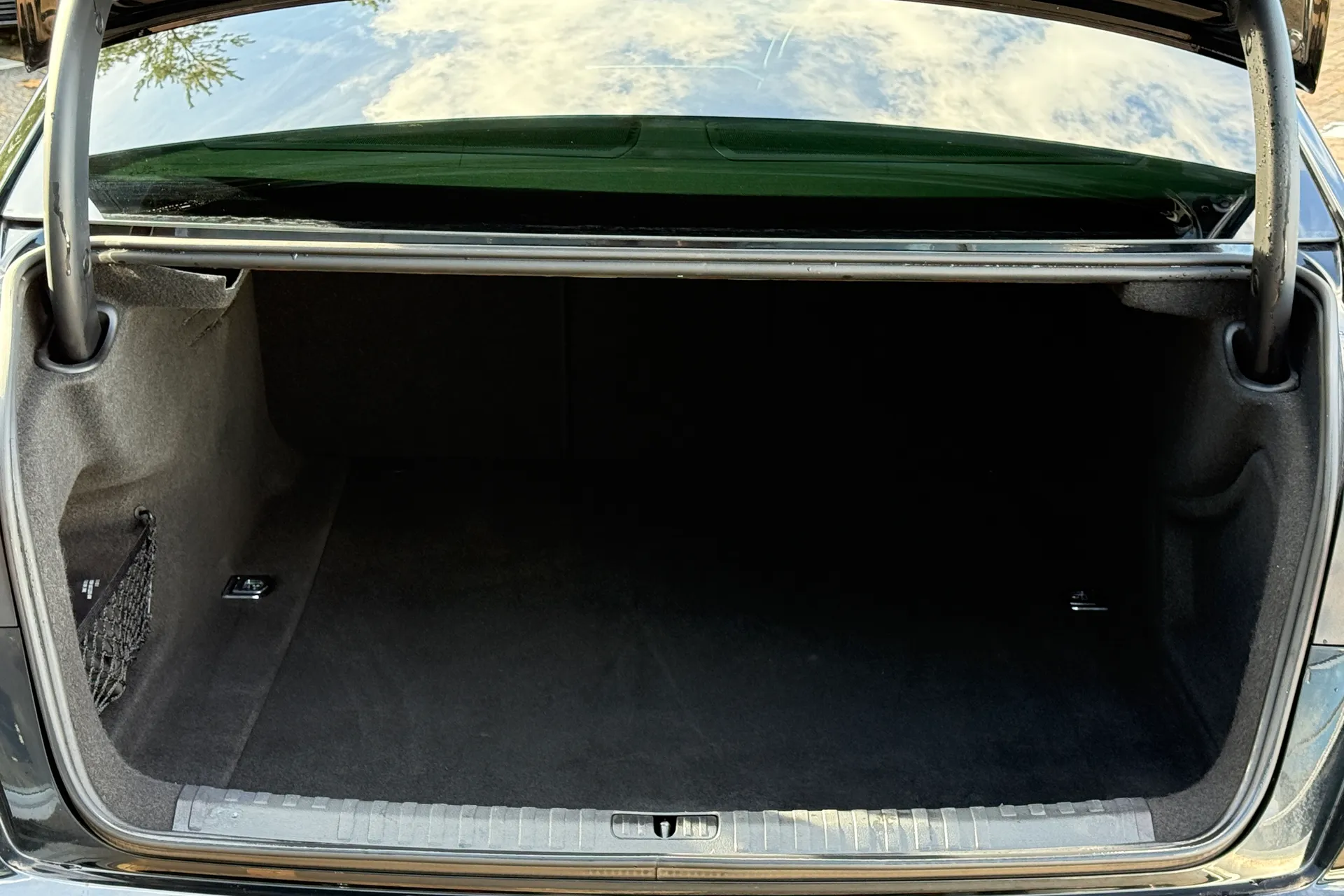 Audi A6 thumbnail image number 32