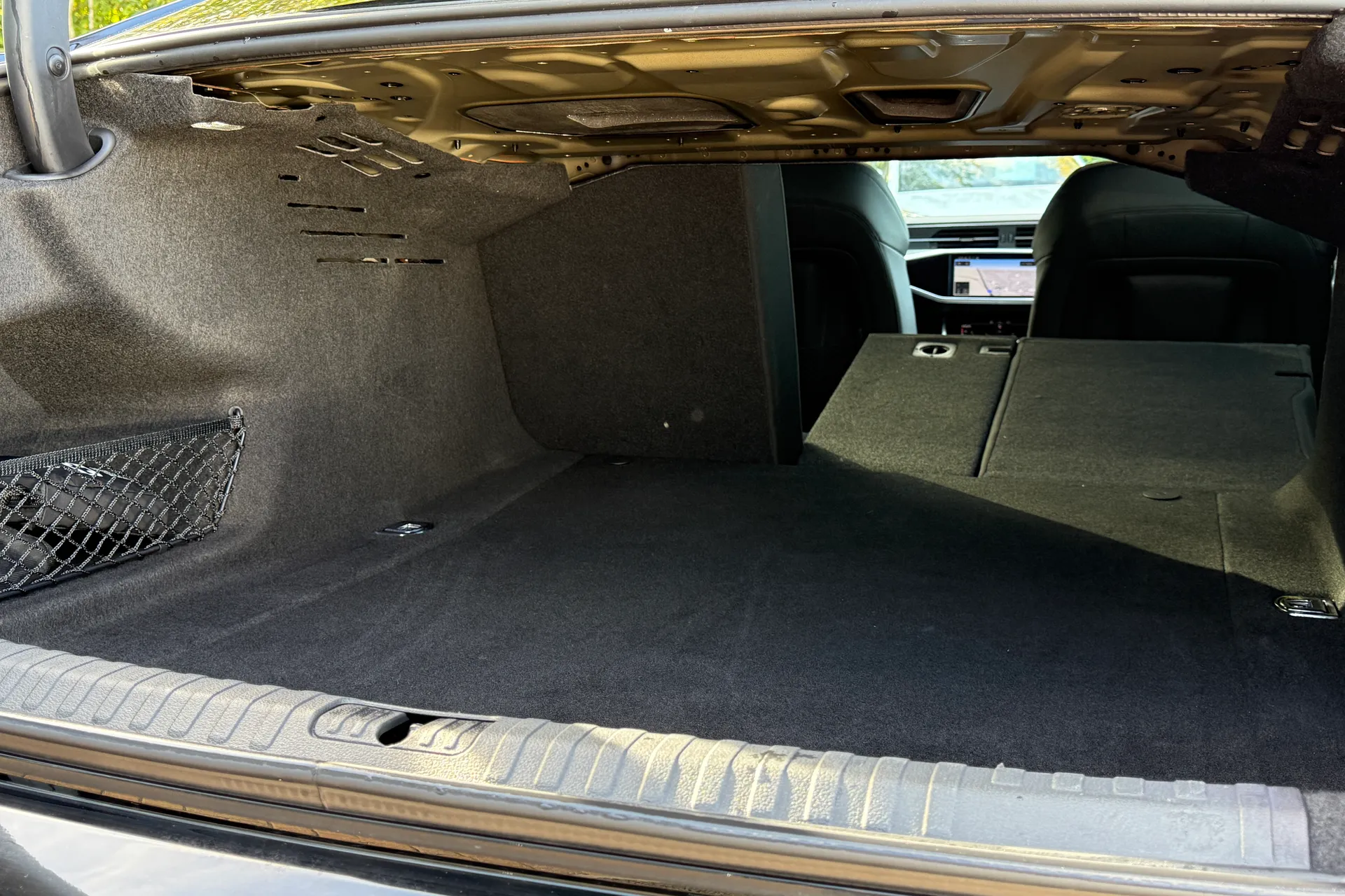 Audi A6 thumbnail image number 34