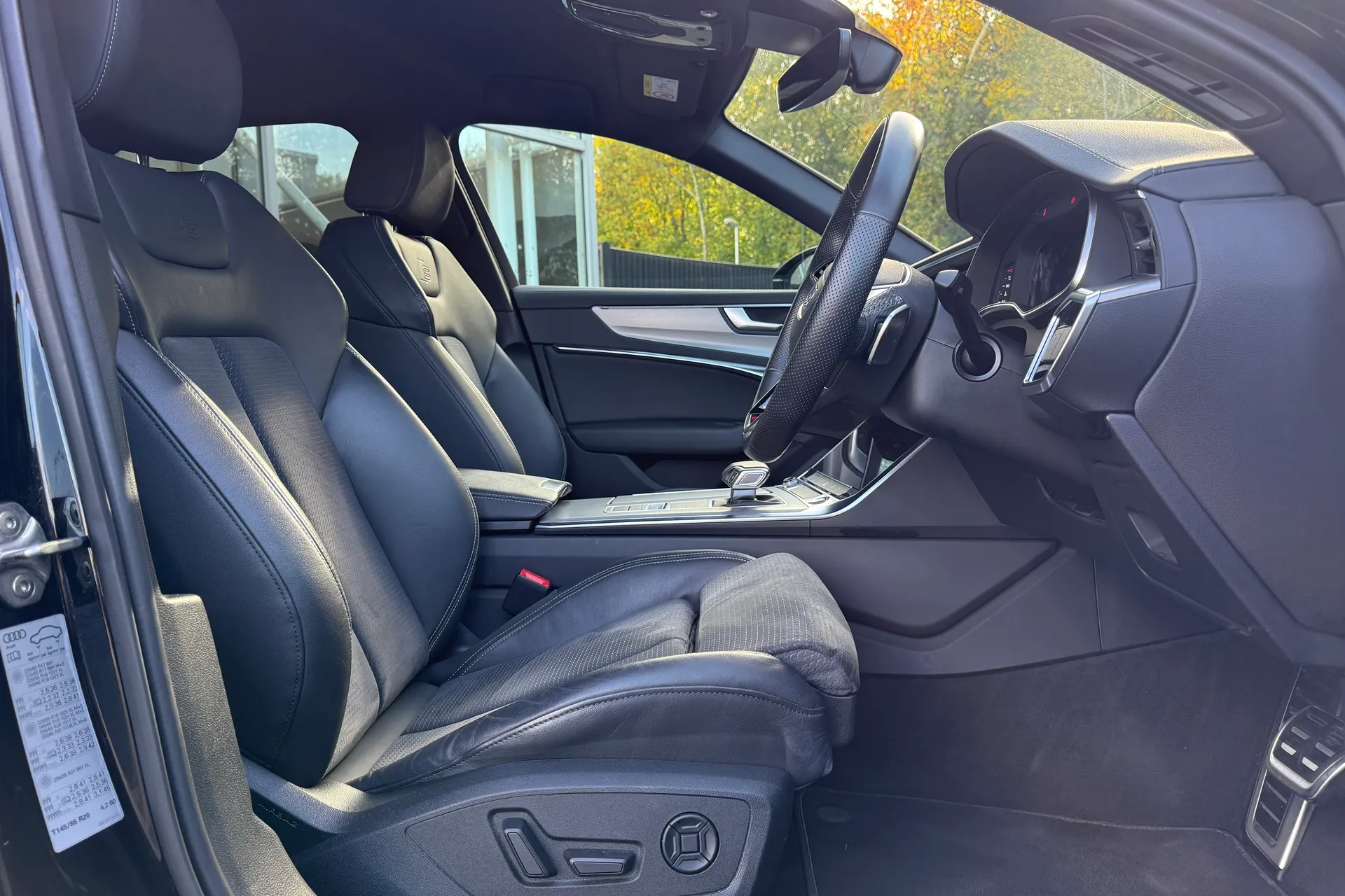 Audi A6 thumbnail image number 11