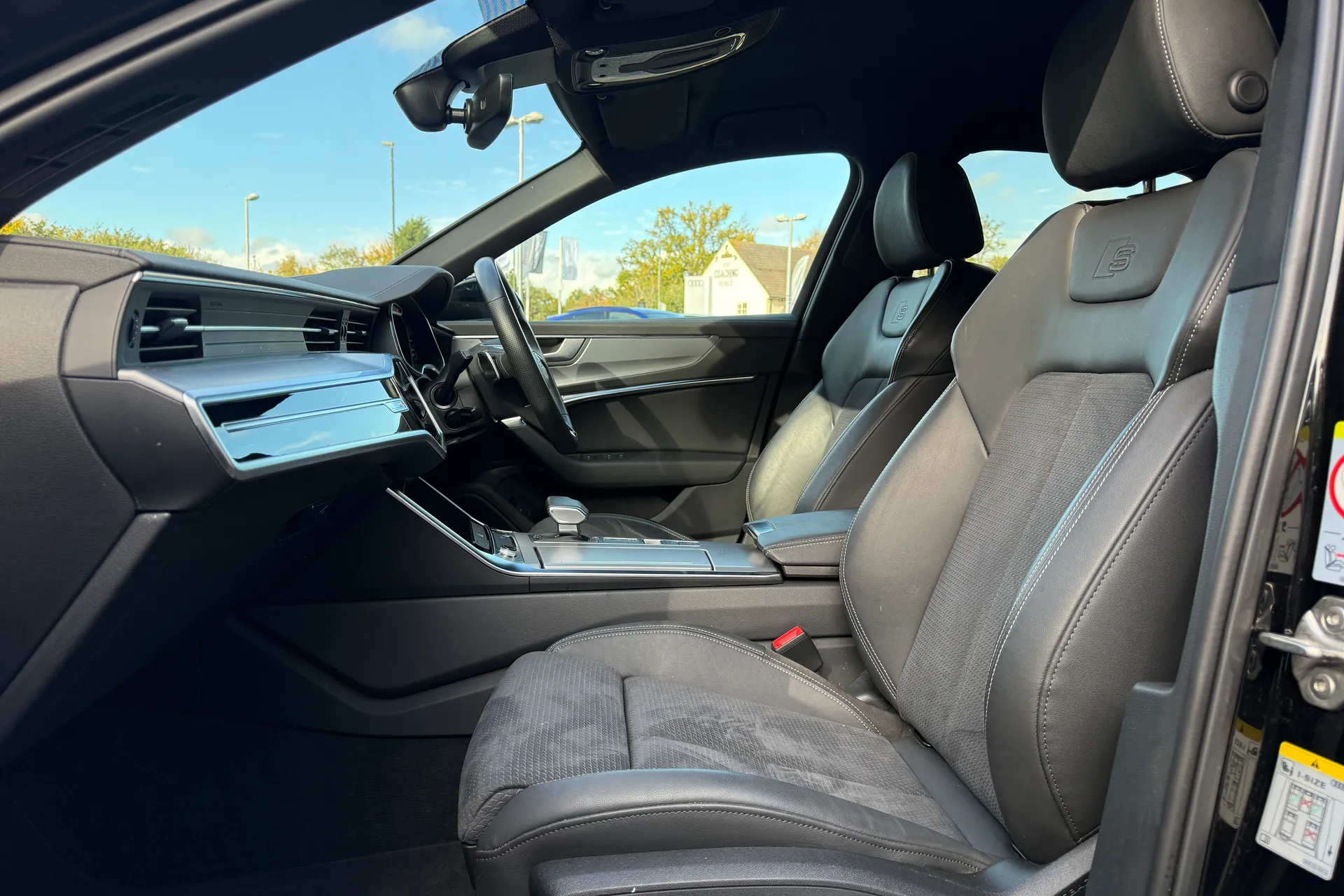 Audi A6 thumbnail image number 18