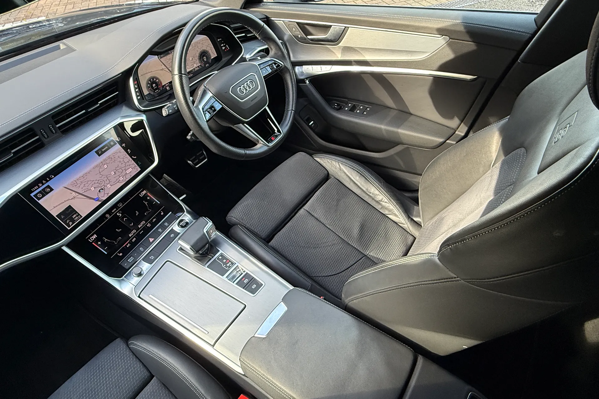 Audi A6 thumbnail image number 38