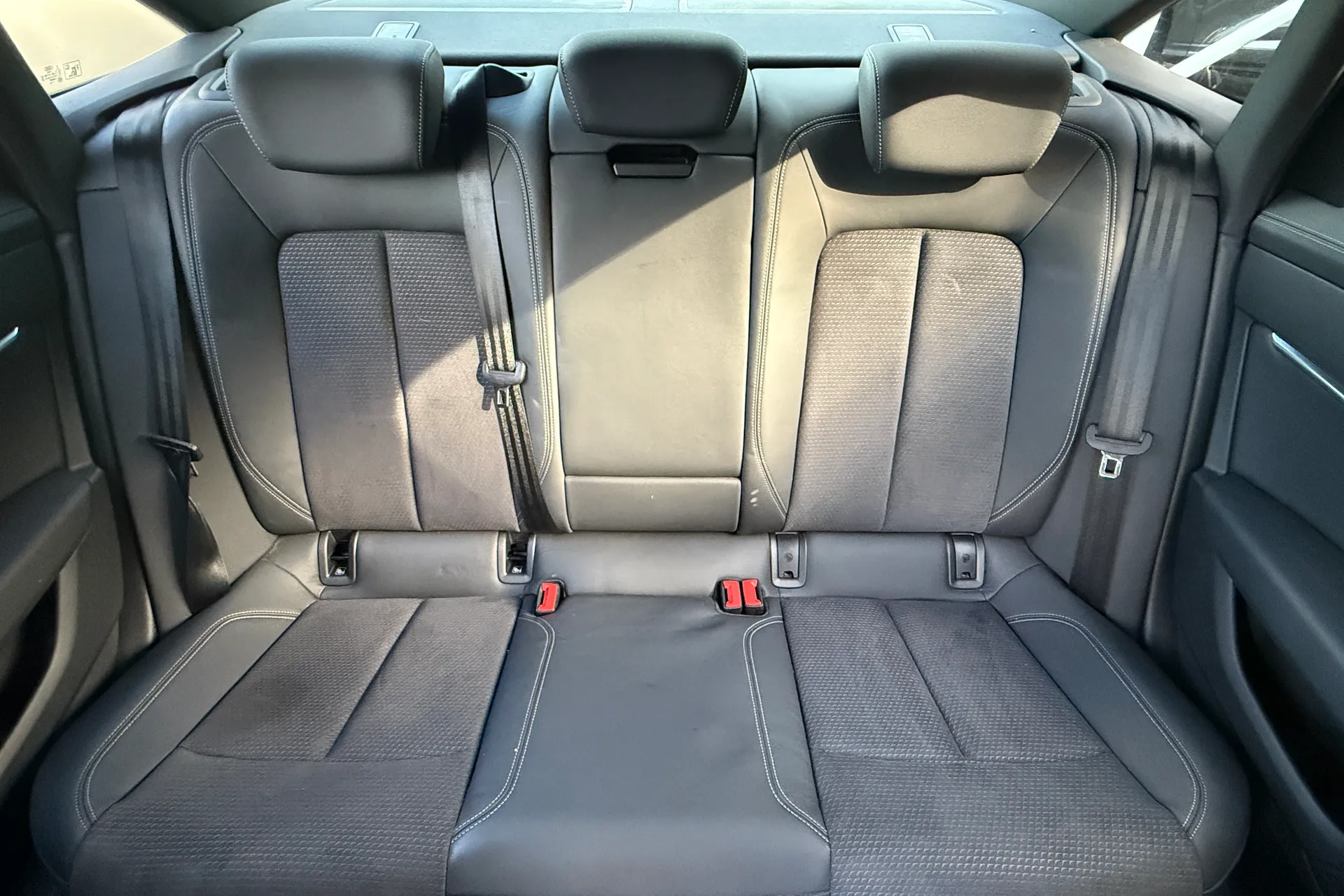 Audi A6 thumbnail image number 23