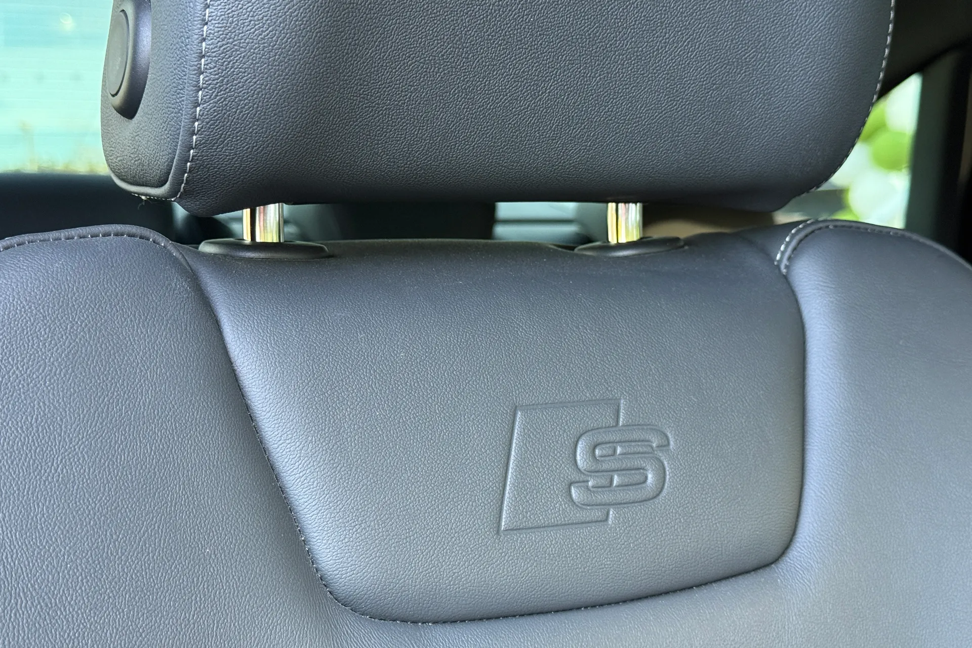 Audi A6 thumbnail image number 47