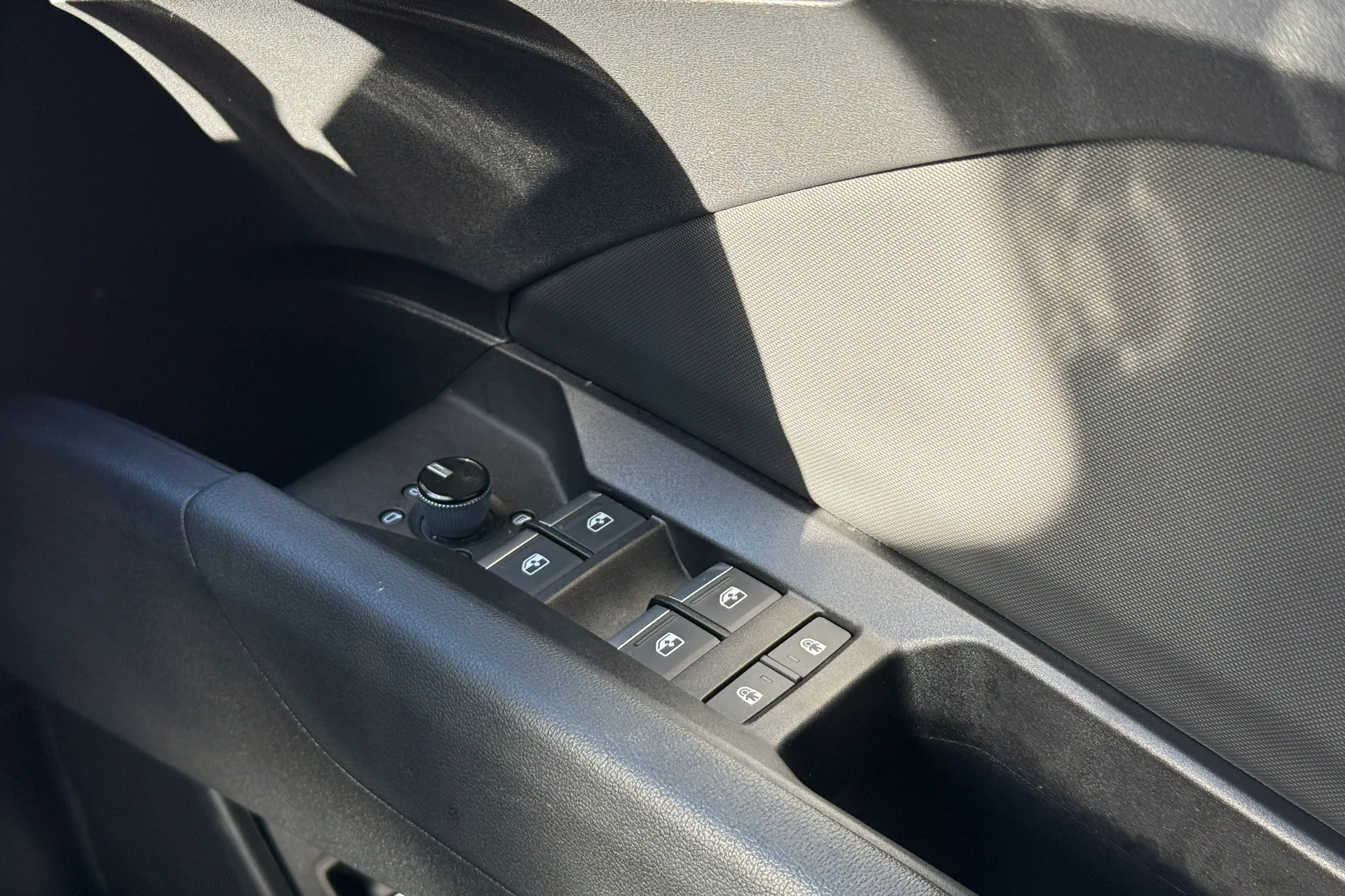 Audi Q4 thumbnail image number 21