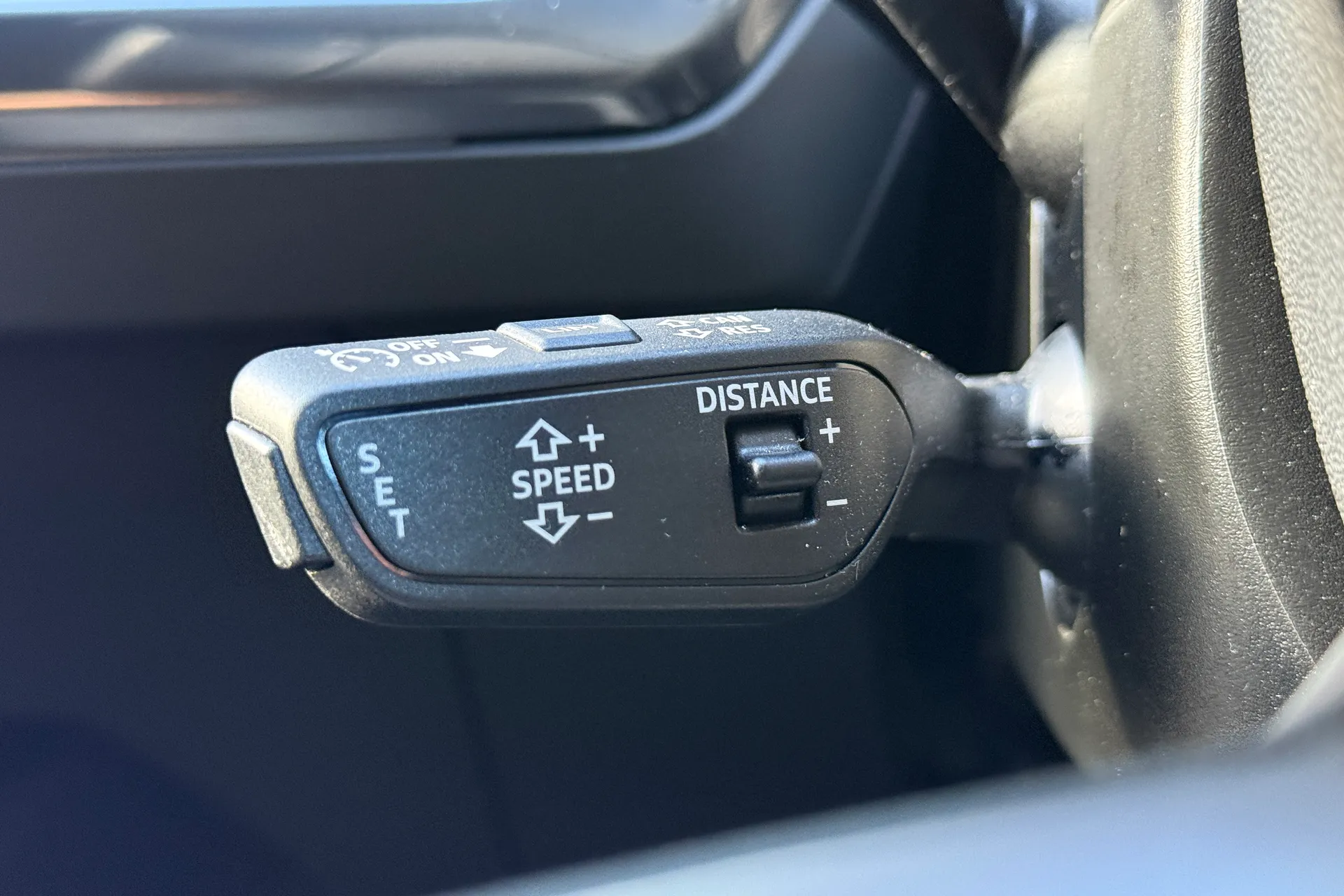 Audi Q4 thumbnail image number 16