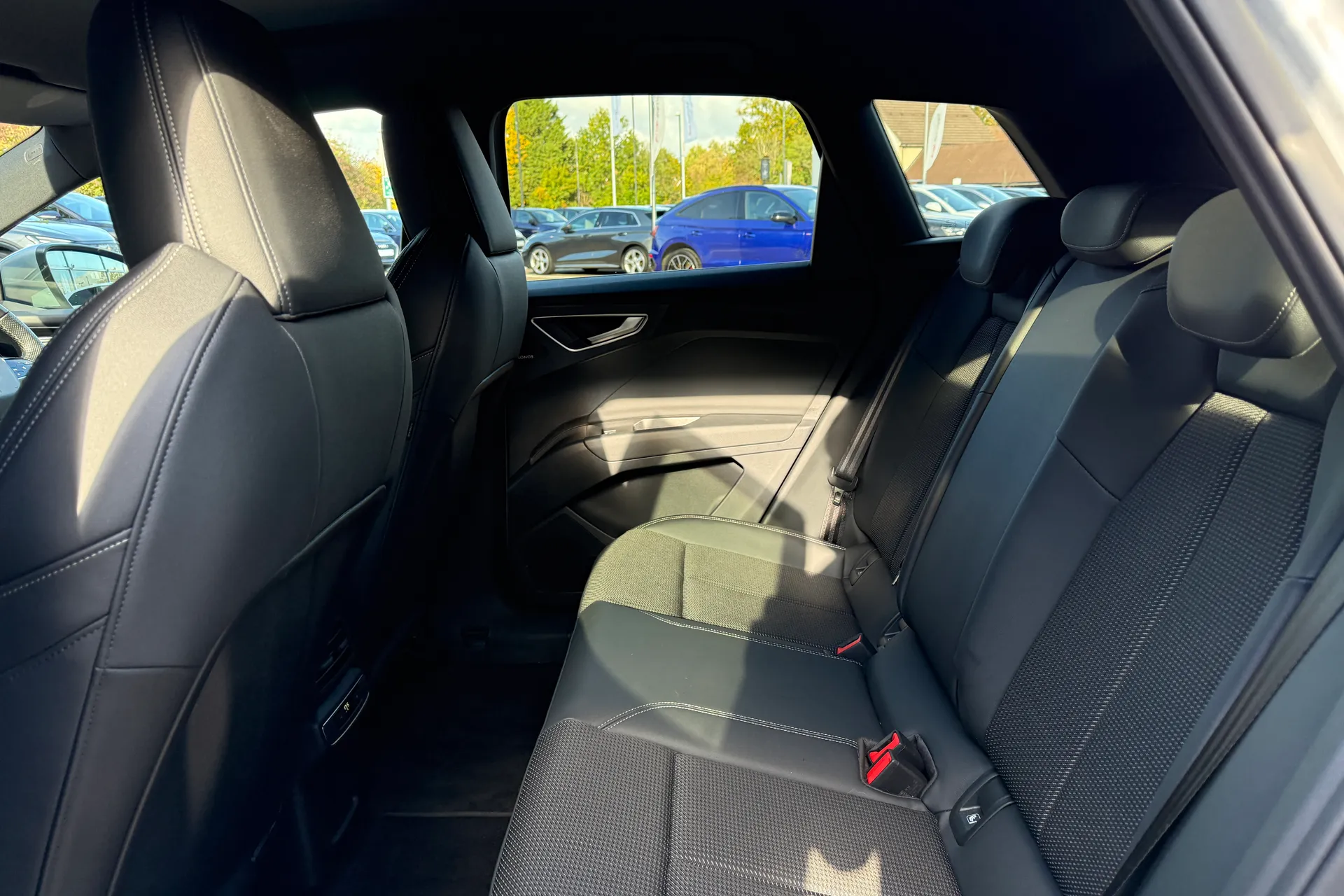 Audi Q4 thumbnail image number 54