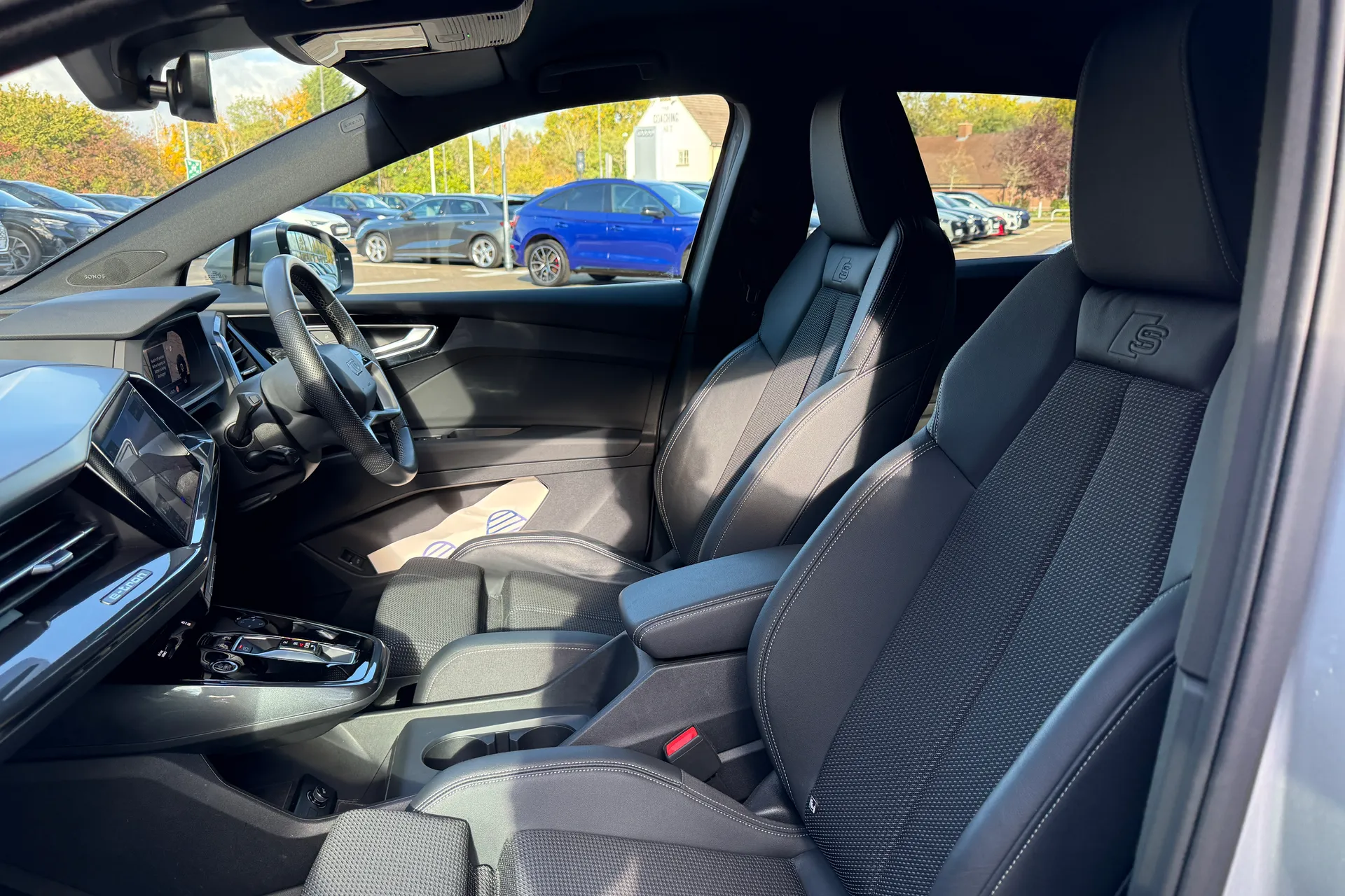 Audi Q4 thumbnail image number 57