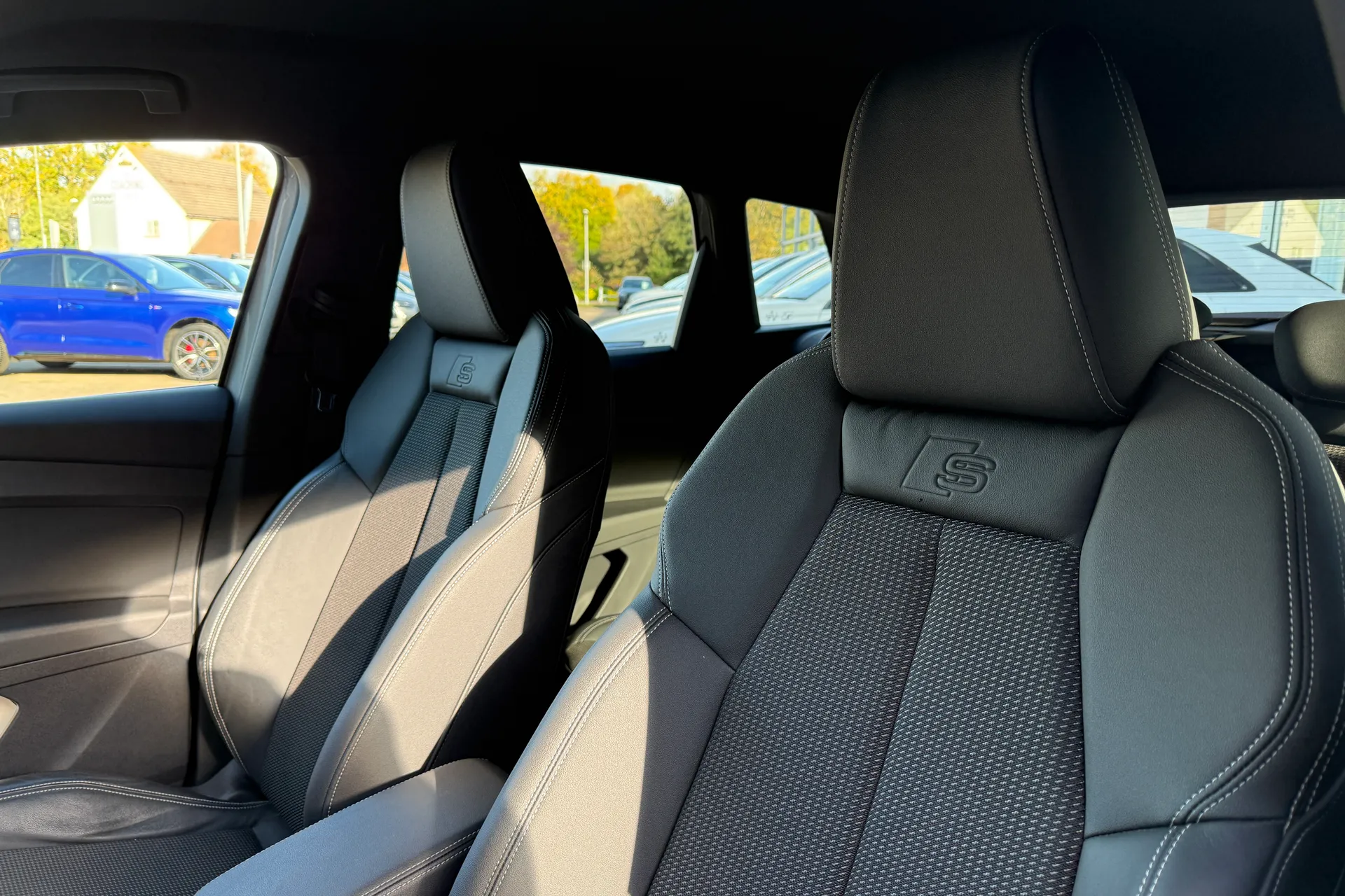 Audi Q4 thumbnail image number 58