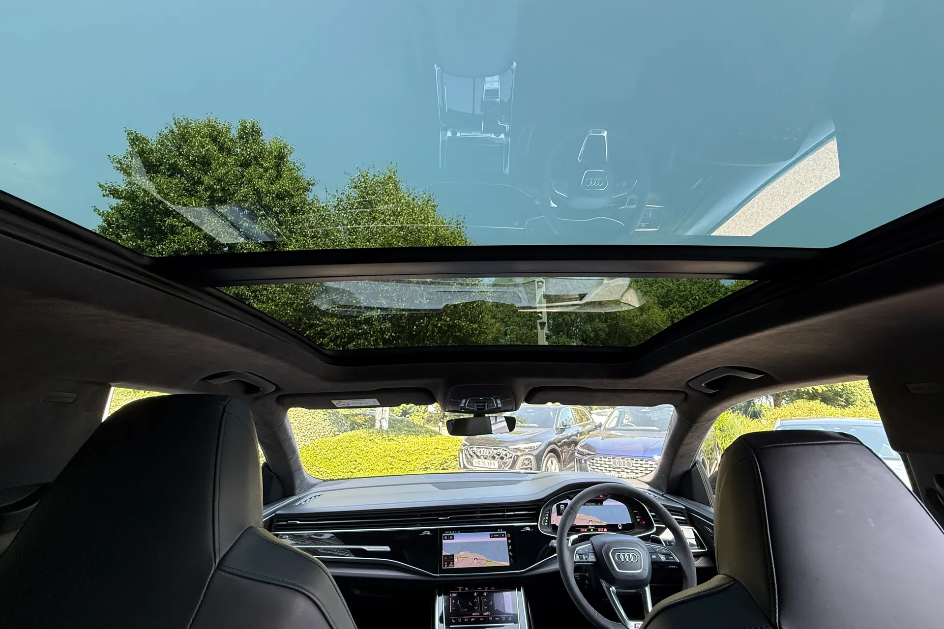 Audi RS Q8 thumbnail image number 52