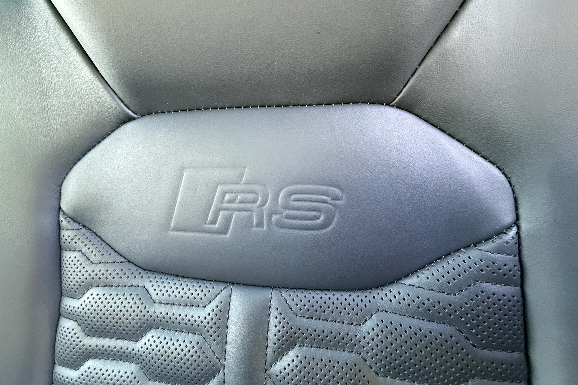 Audi RS Q8 thumbnail image number 54