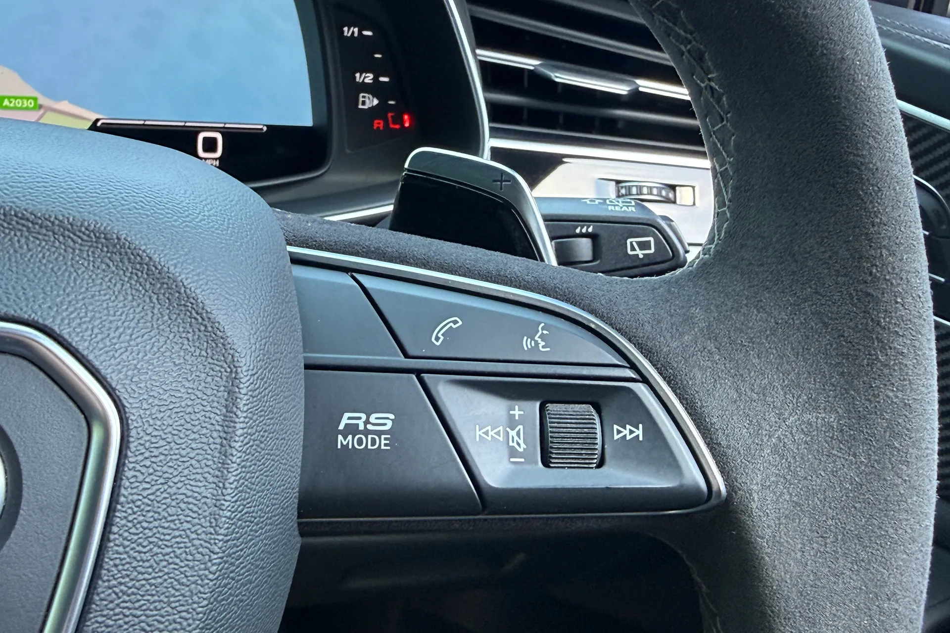 Audi RS Q8 thumbnail image number 65