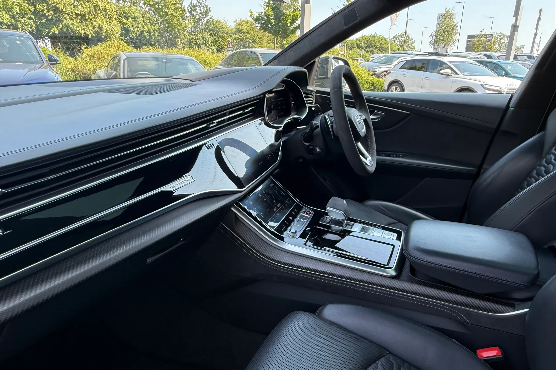 Audi RS Q8 thumbnail image number 42