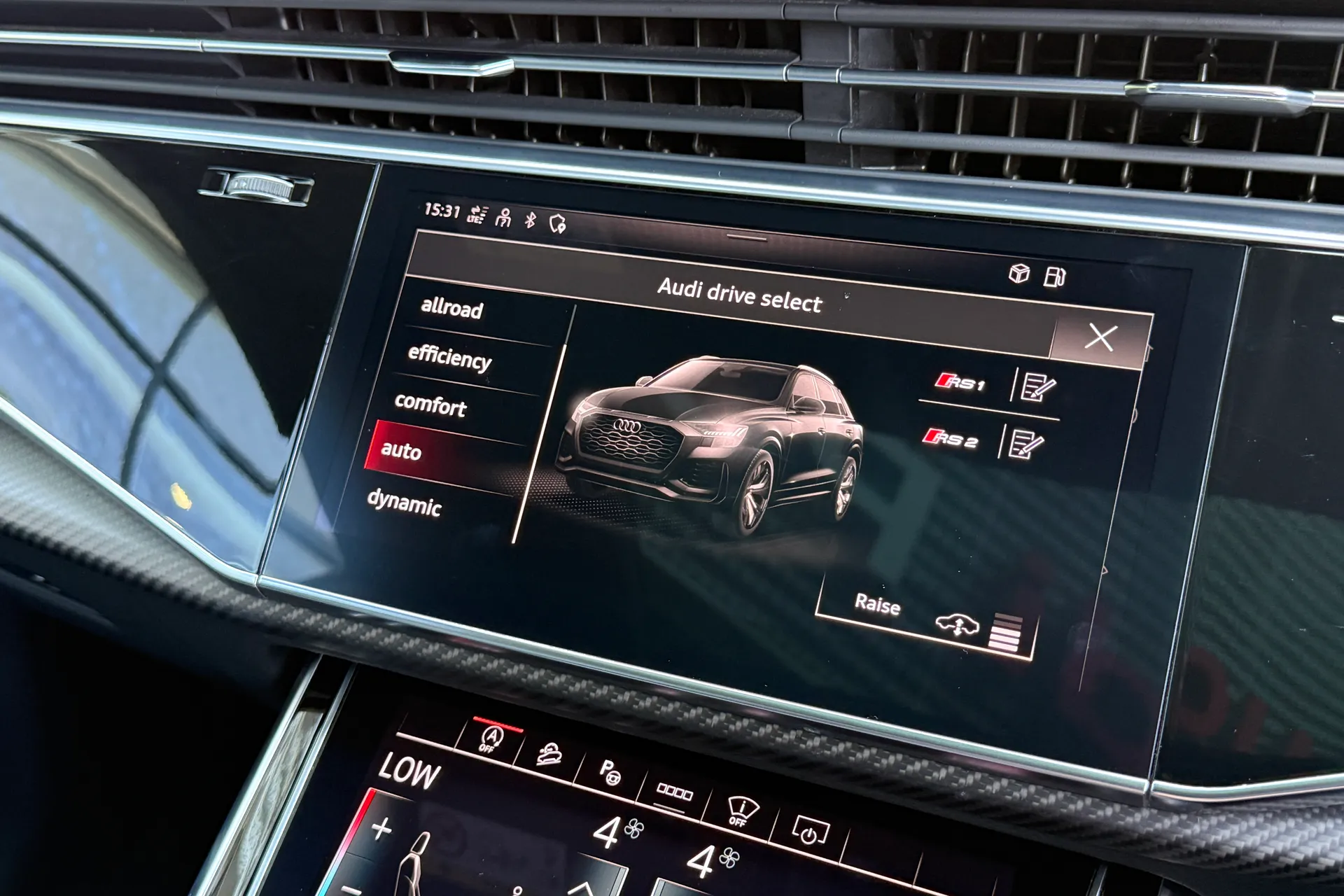 Audi RS Q8 thumbnail image number 29