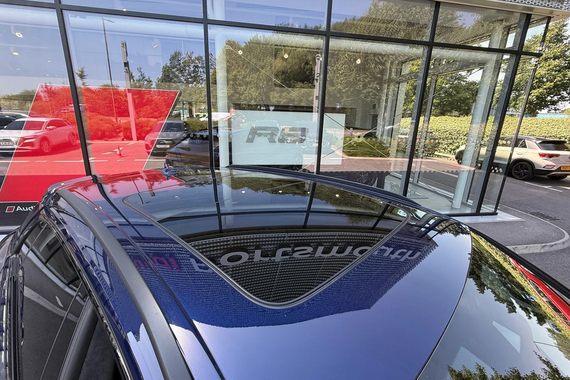 Audi RS Q8 thumbnail image number 19