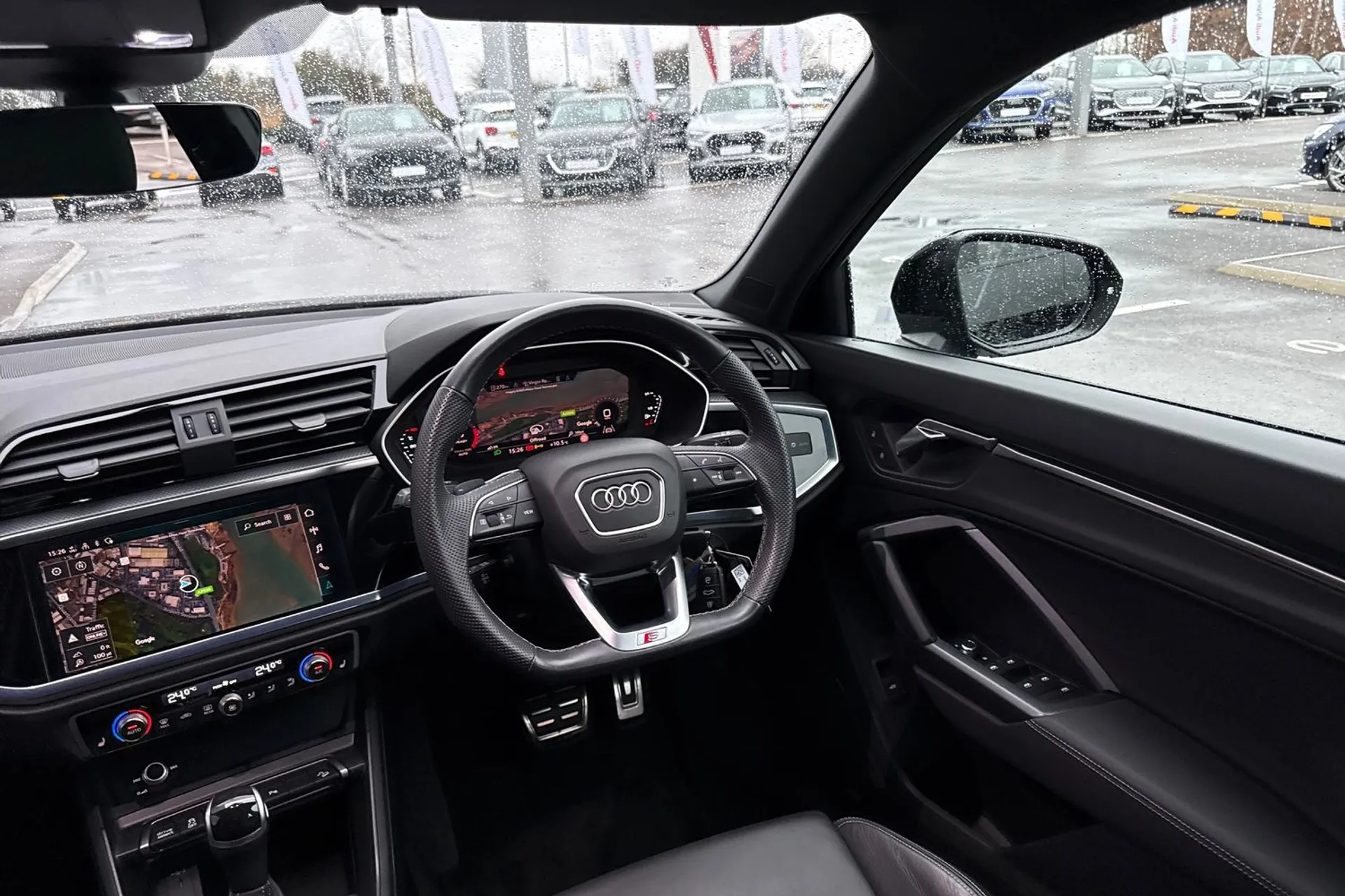 Audi Q3 thumbnail image number 38