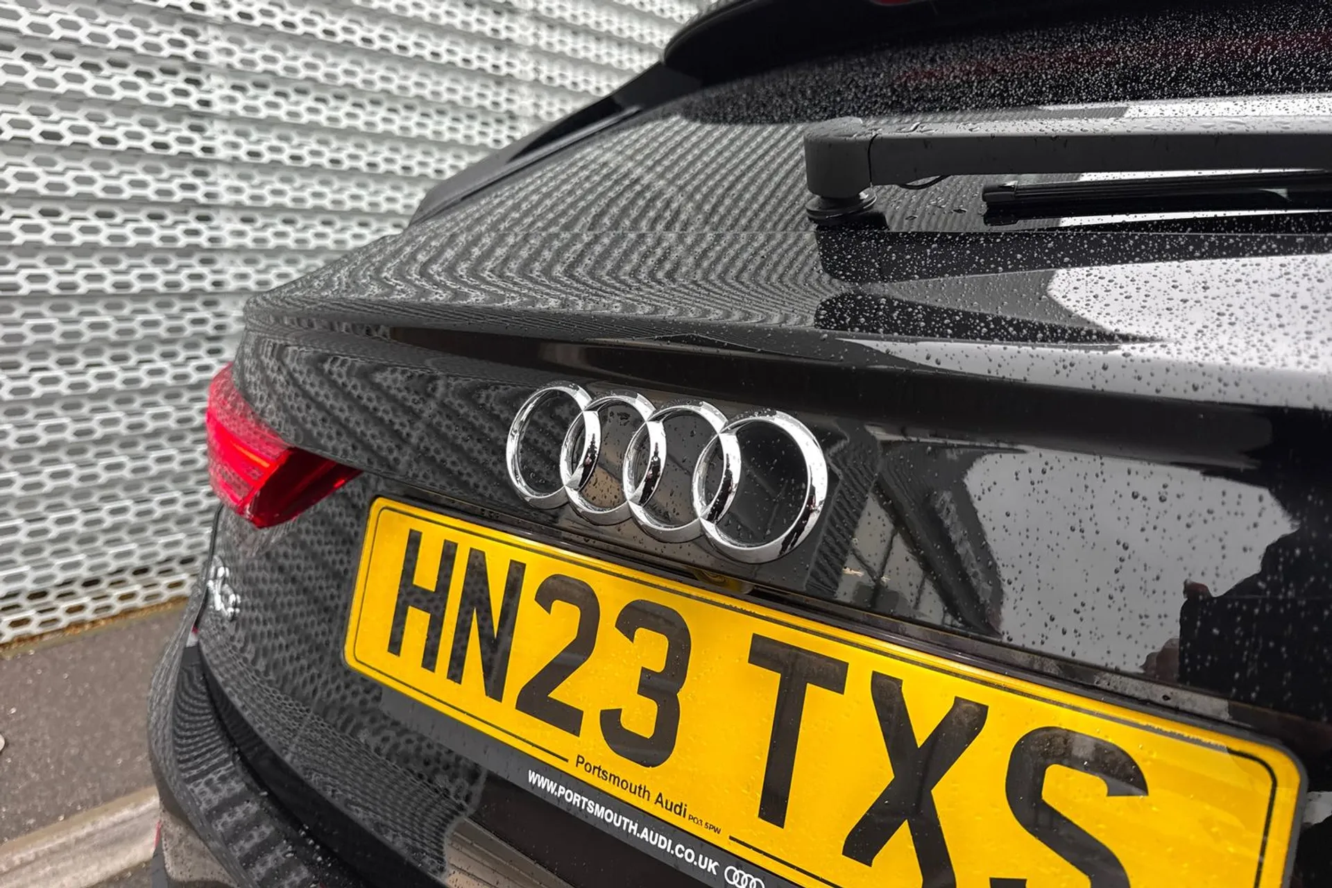 Audi Q3 thumbnail image number 16