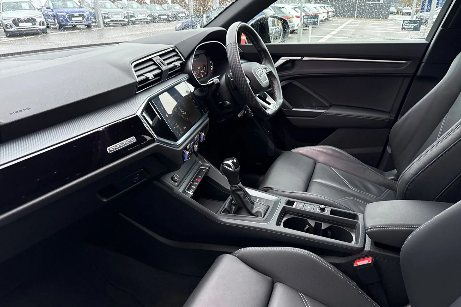 Audi Q3 thumbnail image number 26