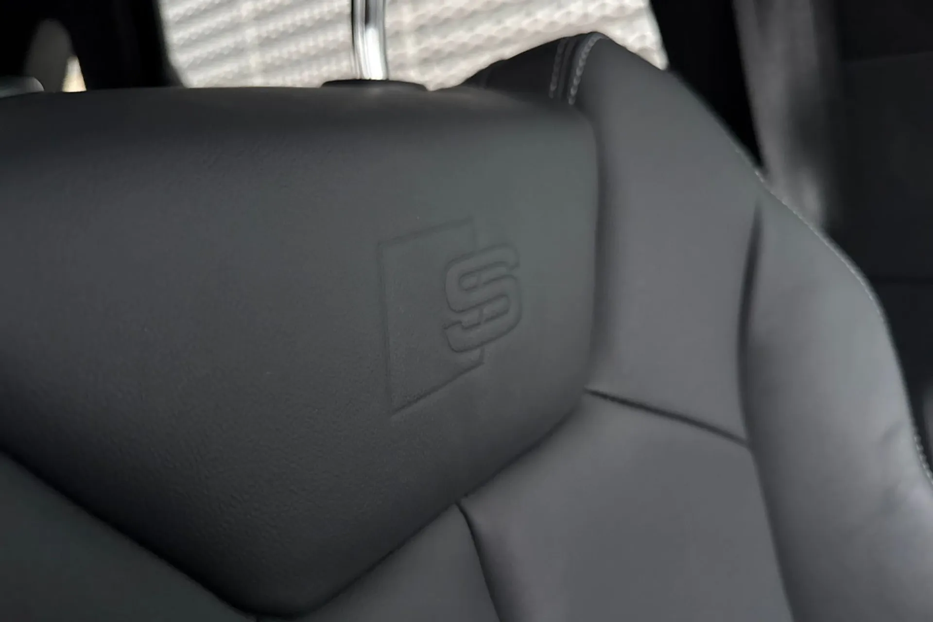 Audi Q3 thumbnail image number 49