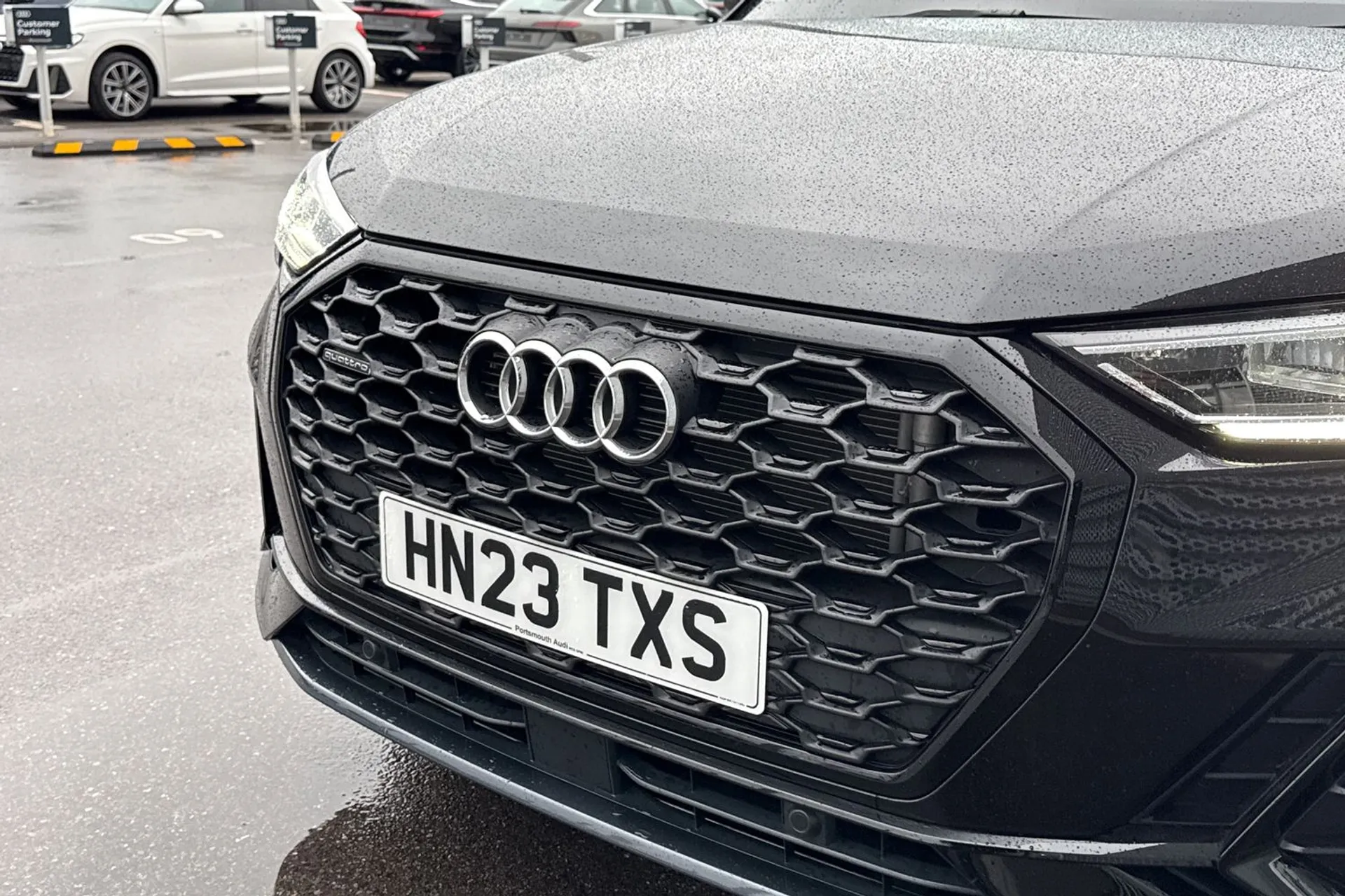 Audi Q3 thumbnail image number 8