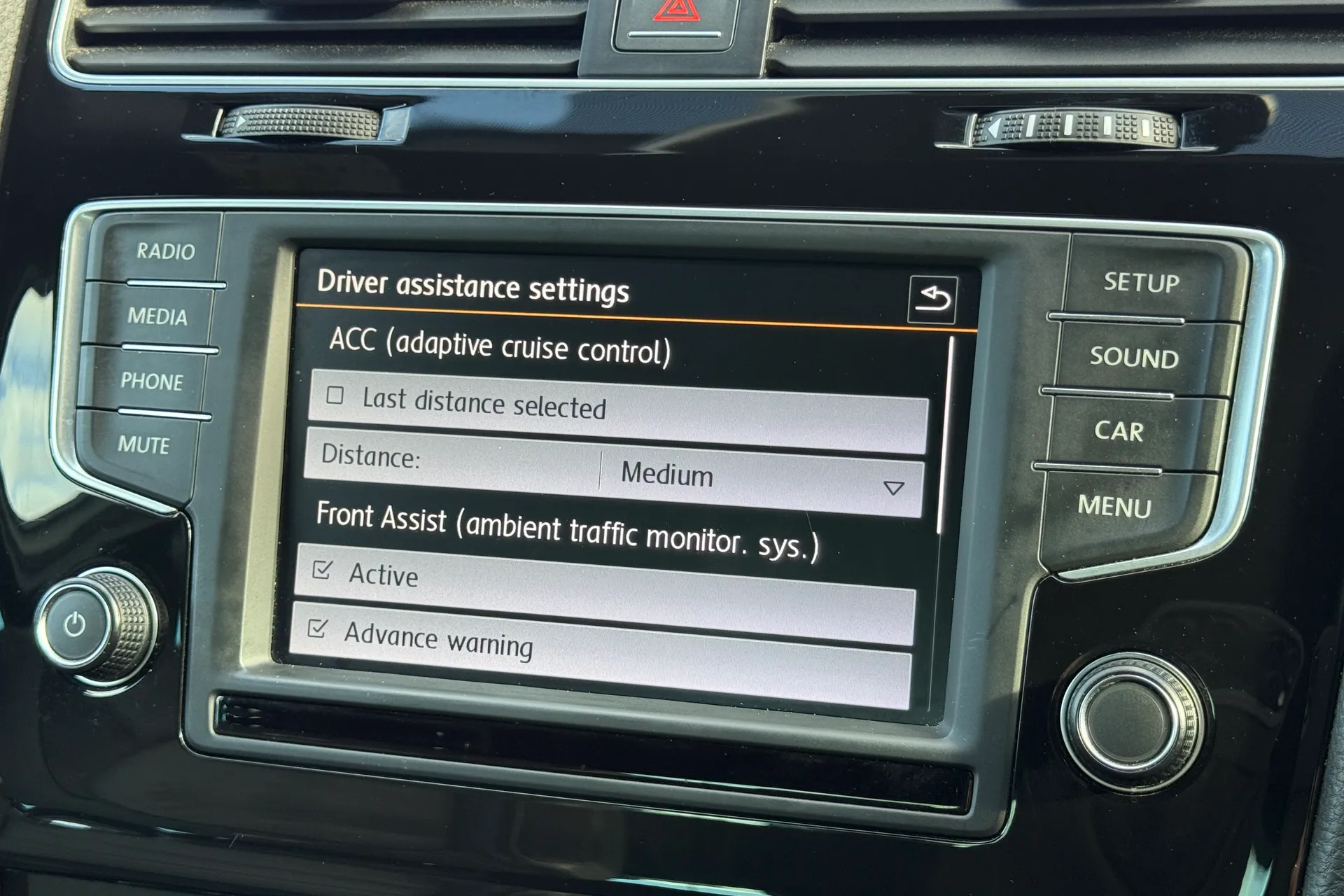 VOLKSWAGEN GOLF thumbnail image number 8