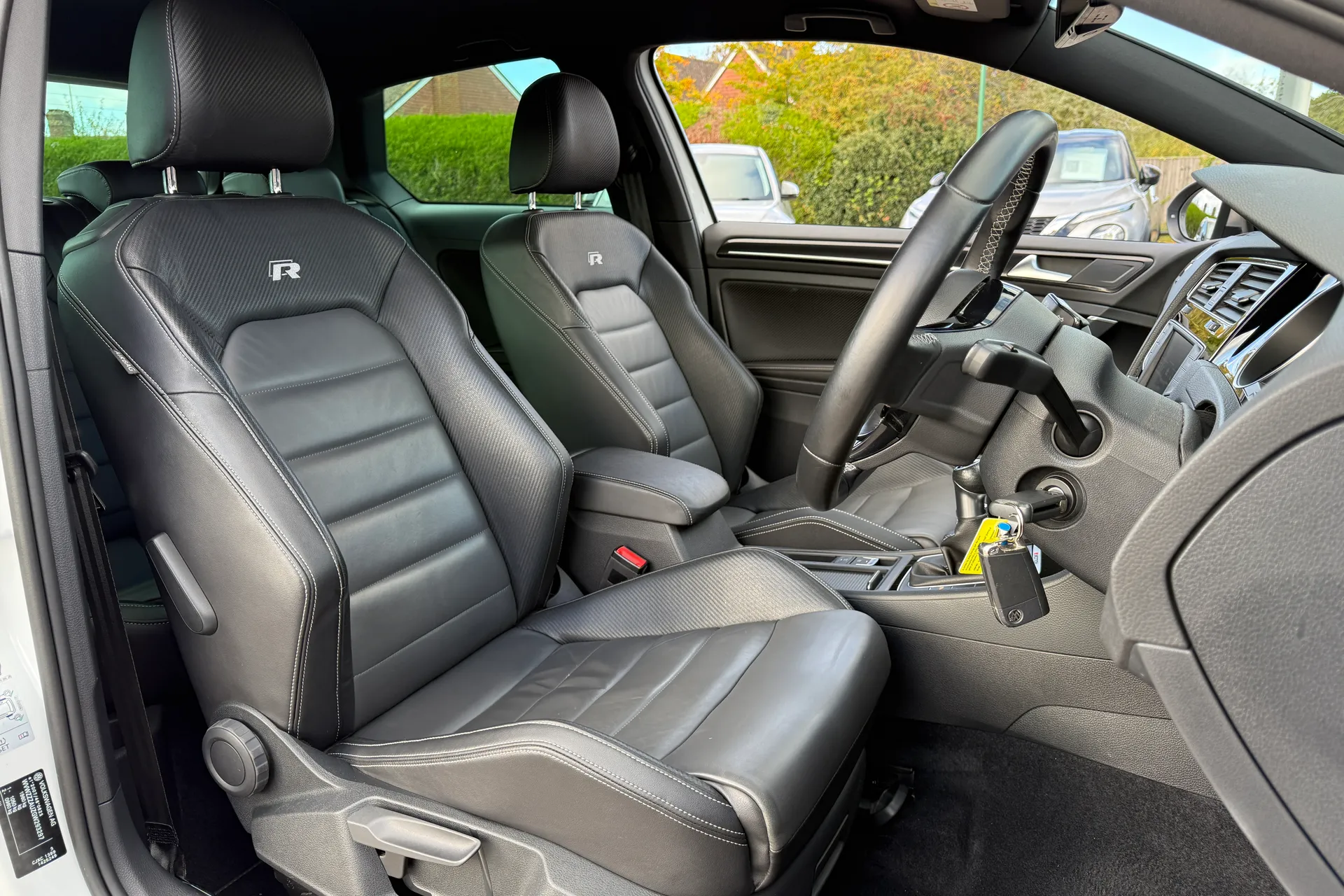 VOLKSWAGEN GOLF thumbnail image number 20