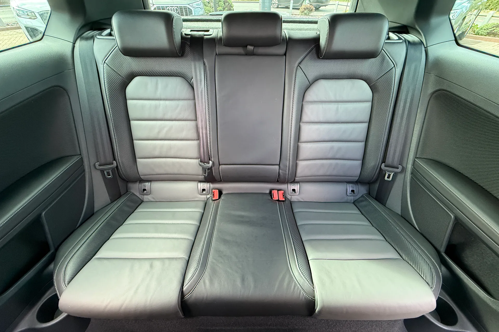 VOLKSWAGEN GOLF thumbnail image number 30