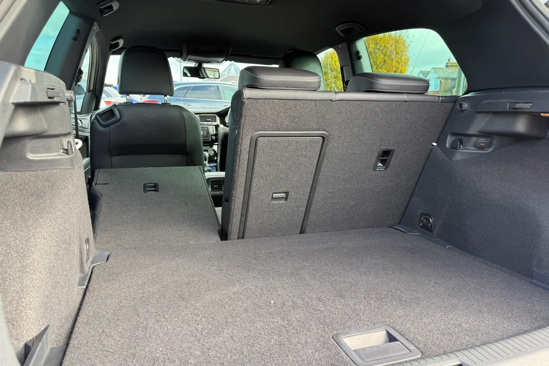 VOLKSWAGEN GOLF thumbnail image number 29