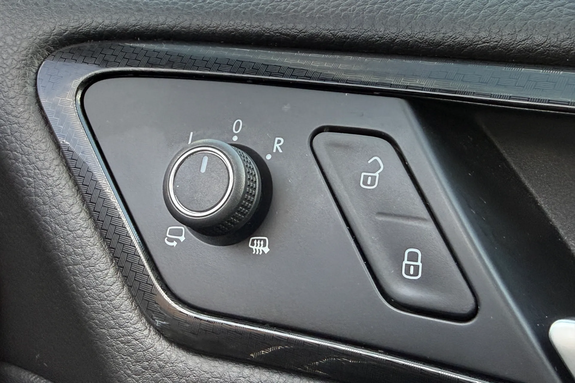 VOLKSWAGEN GOLF thumbnail image number 12